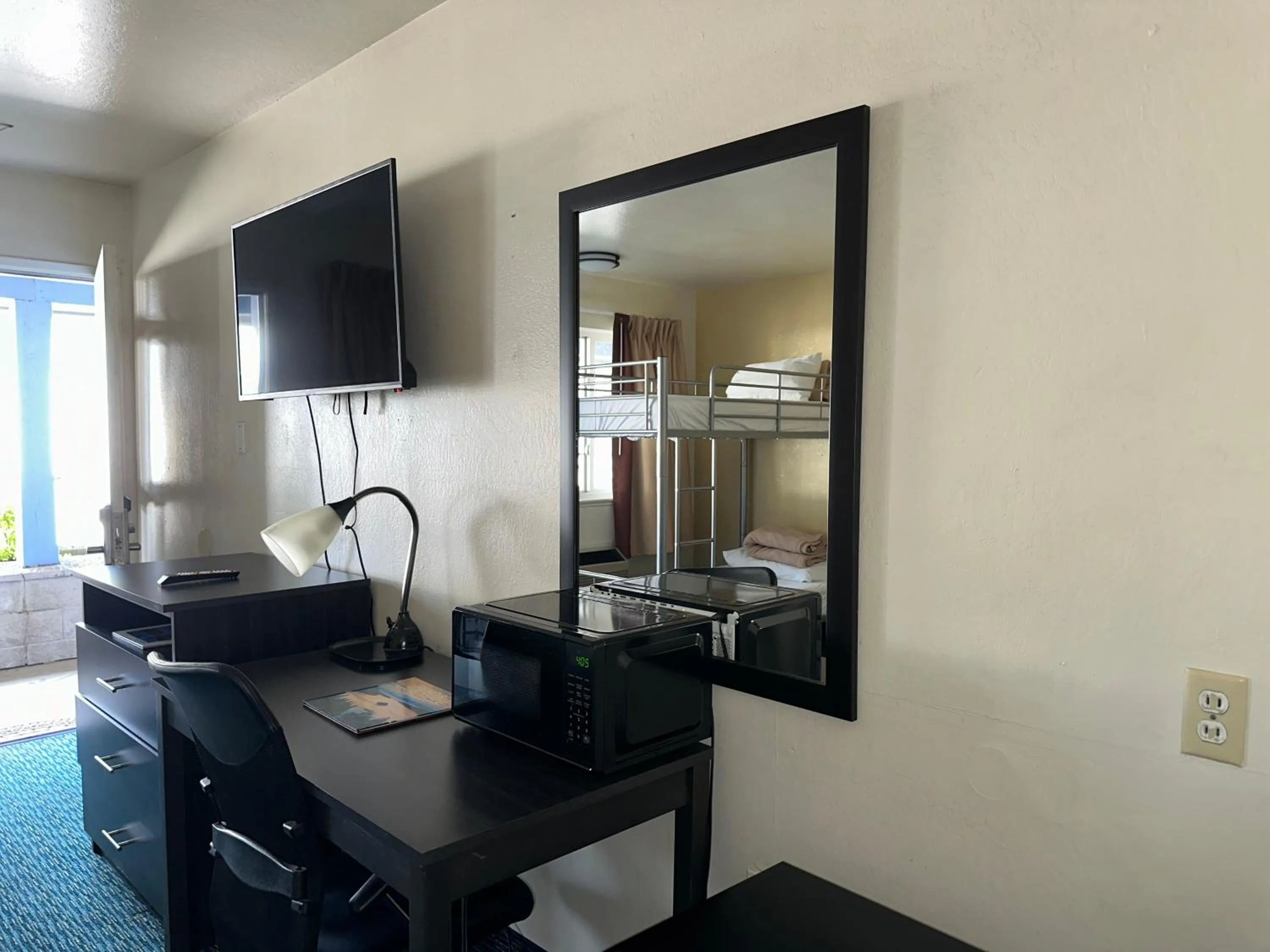 TV and multimedia in Elevation Lodge