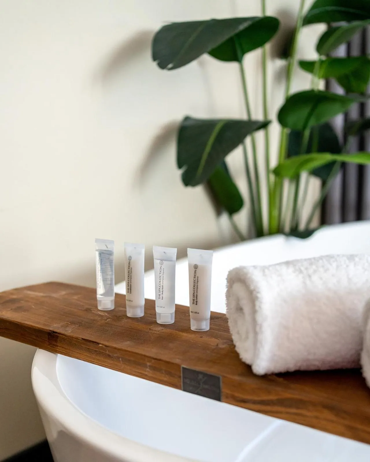 Bath in Hotel Alkmaar - Bar & Restaurant