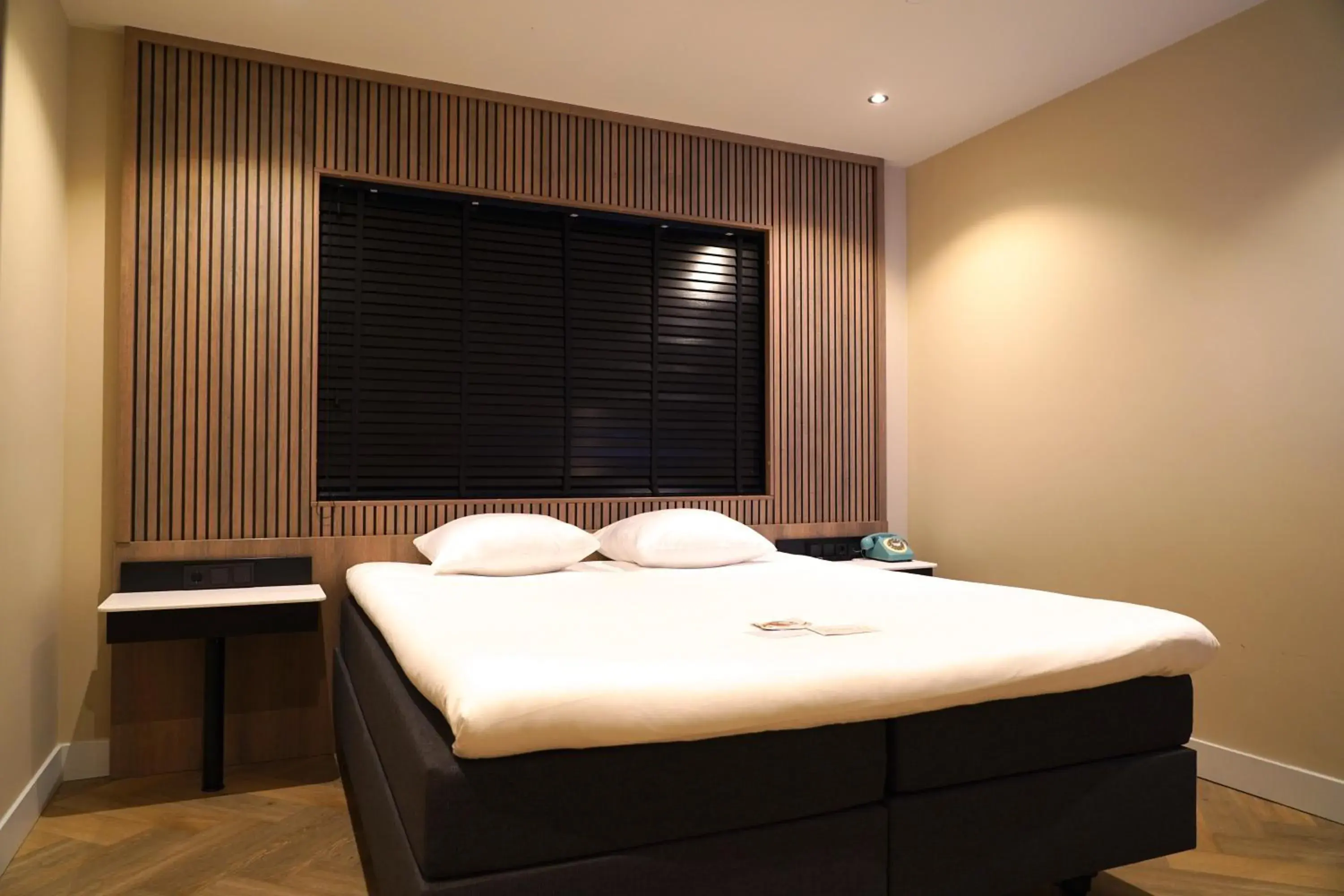 Bed in Hotel Alkmaar - Bar & Restaurant Bed in Hotel Alkmaar - Bar & Restaurant