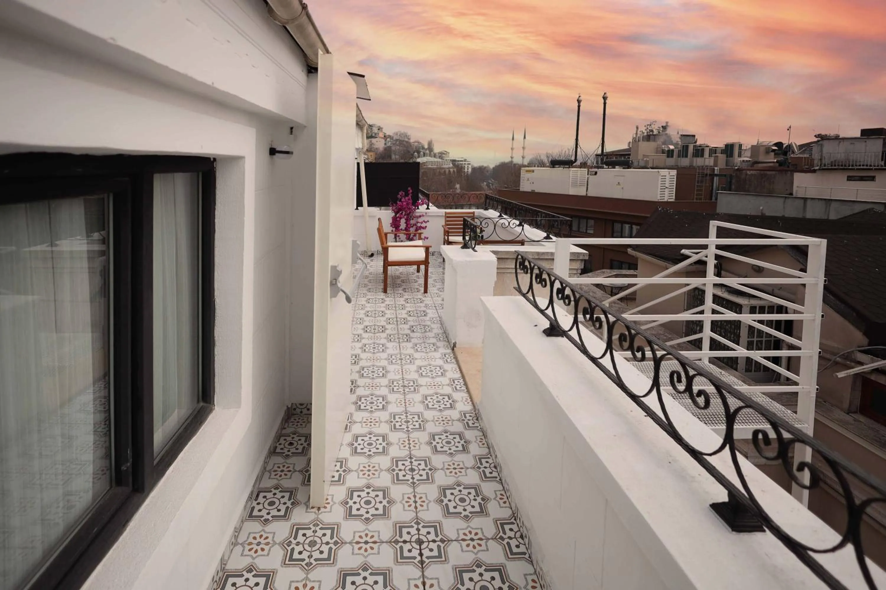Balcony/Terrace in Selvese Suites, Serviced Living in Galata