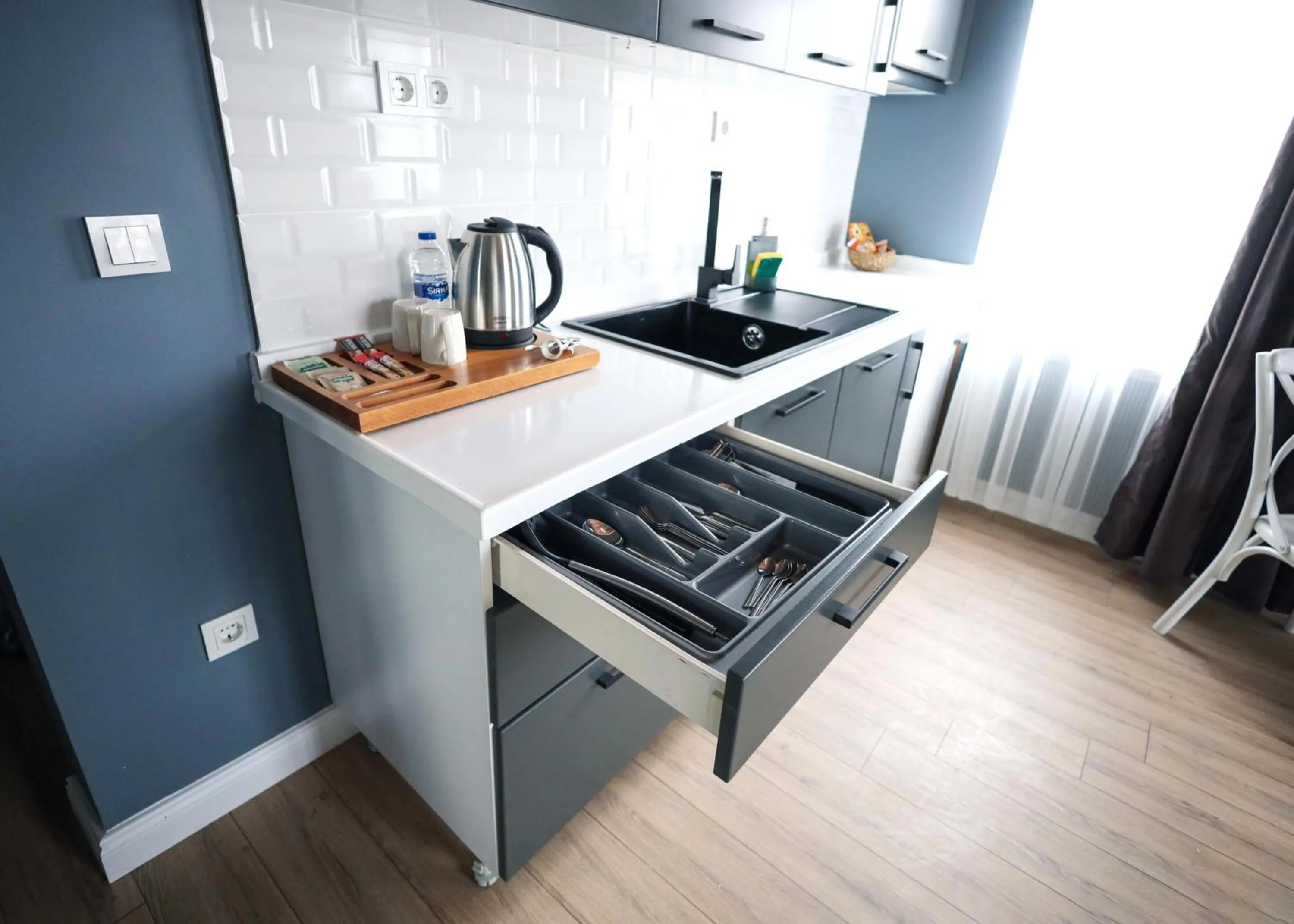 Kitchen or kitchenette in Selvese Suites, Serviced Living in Galata