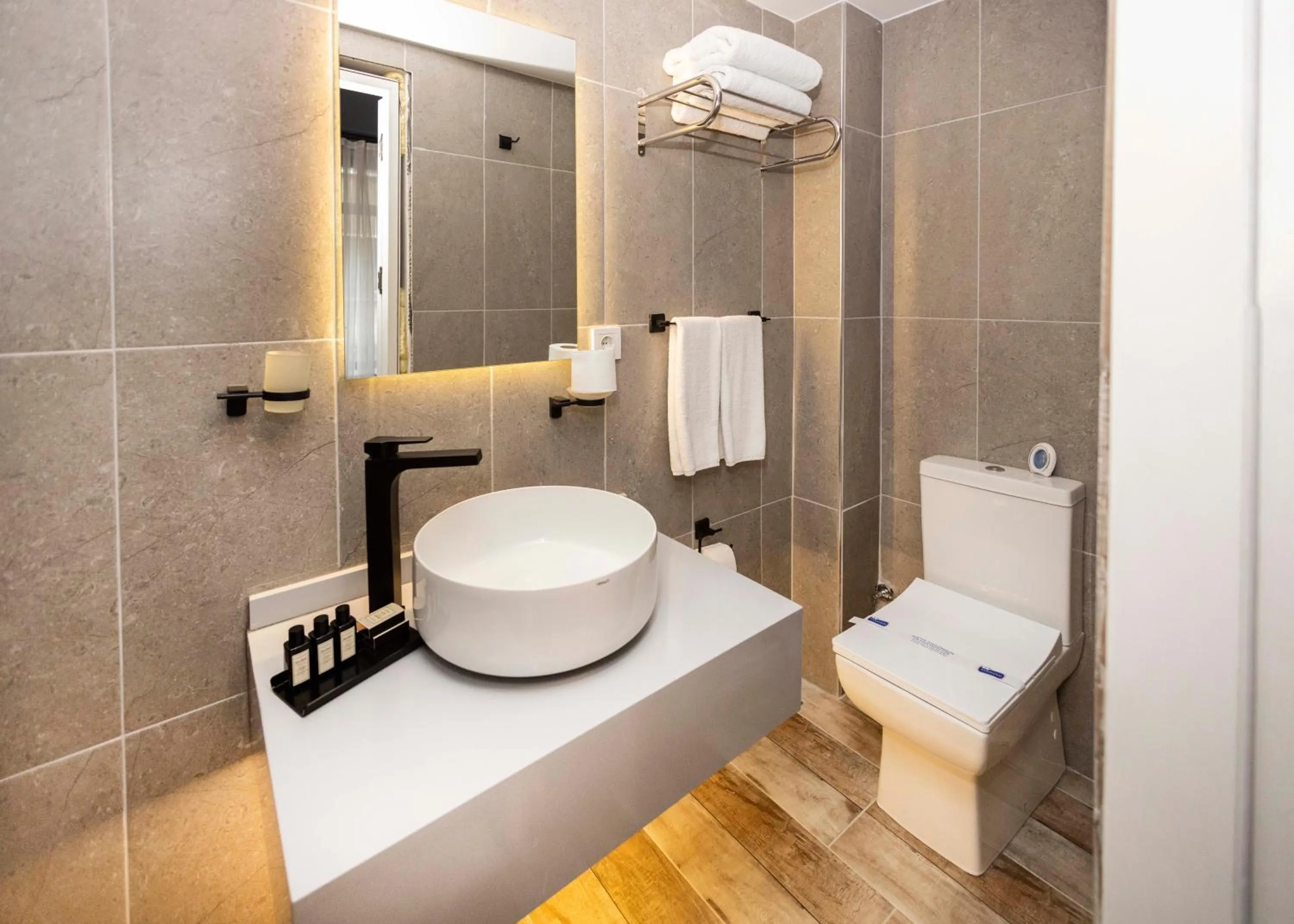 Bathroom in Selvese Suites, Serviced Living in Galata