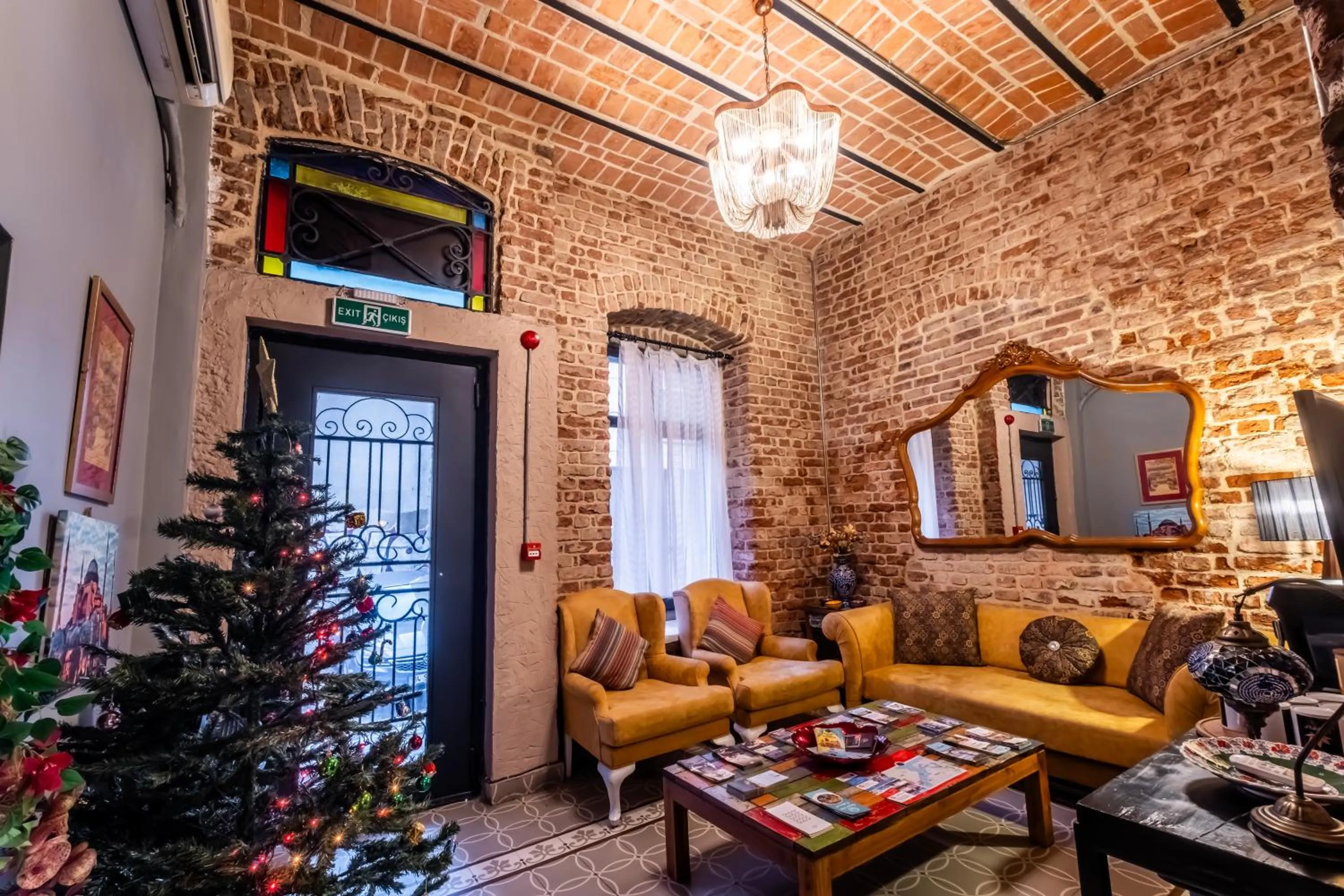 Lobby or reception in Selvese Suites, Serviced Living in Galata