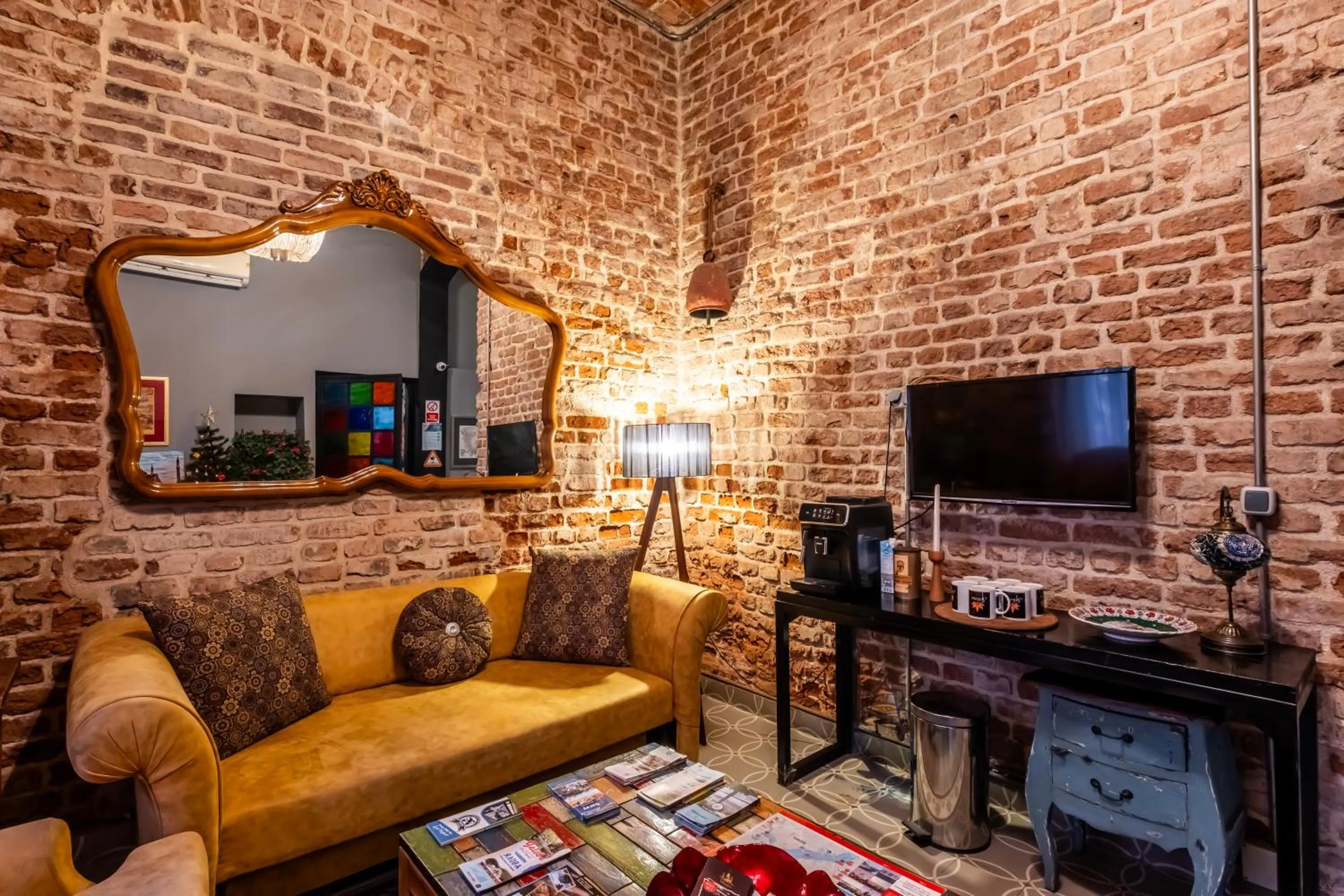 Lobby or reception in Selvese Suites, Serviced Living in Galata