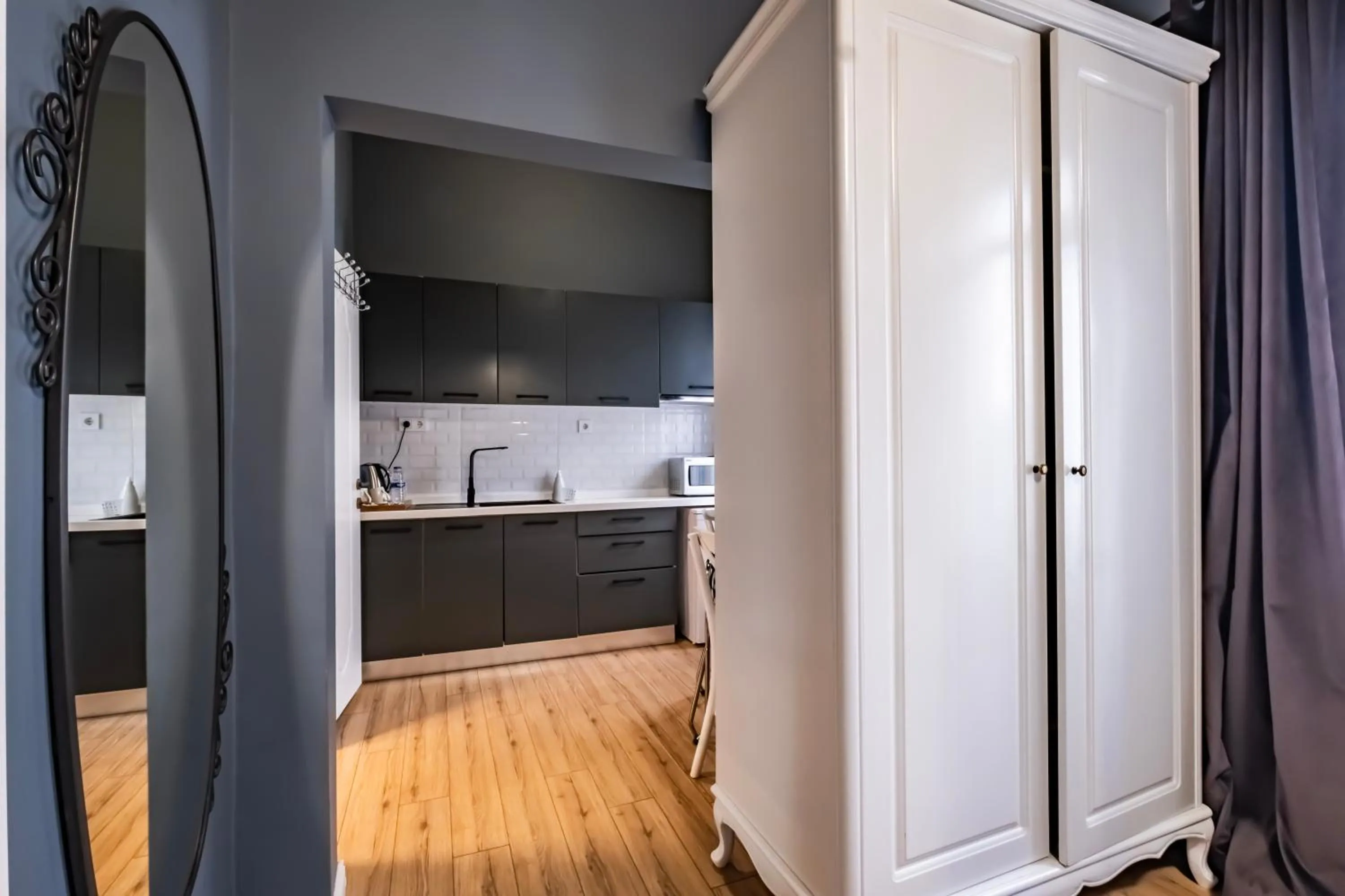 Kitchen or kitchenette in Selvese Suites, Serviced Living in Galata