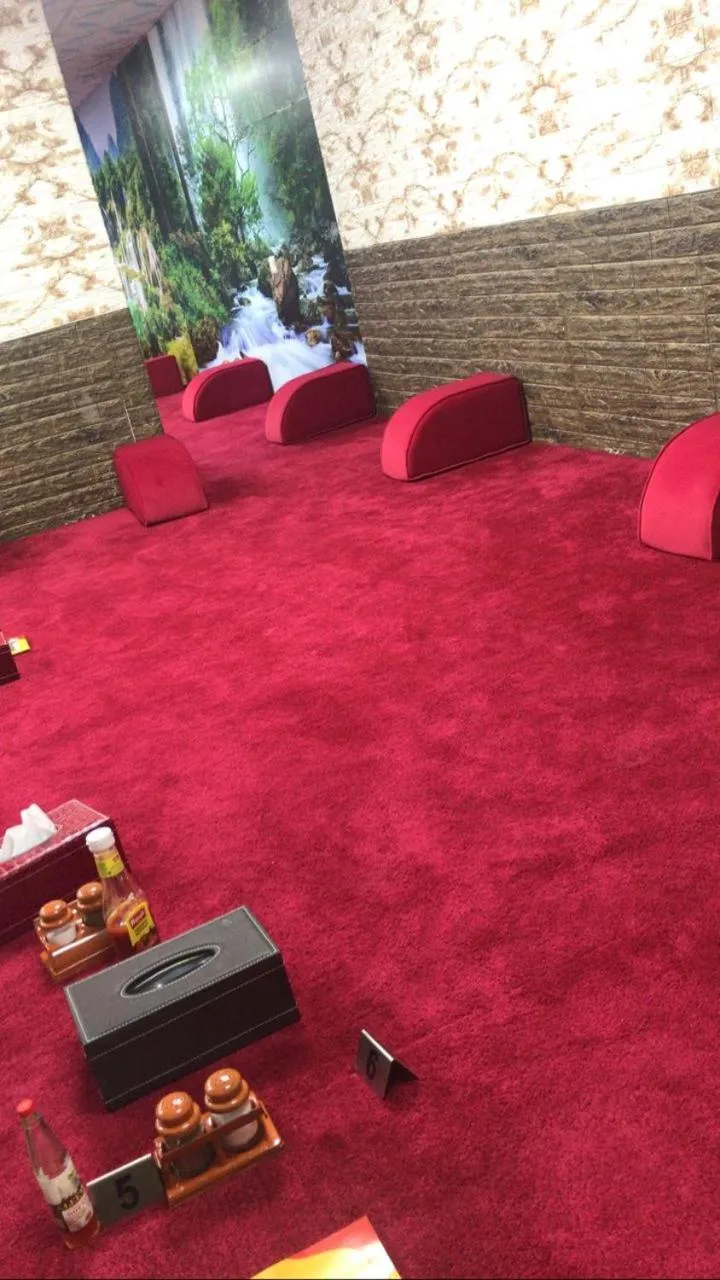 Restaurant/places to eat in Cube Hotel Dubai