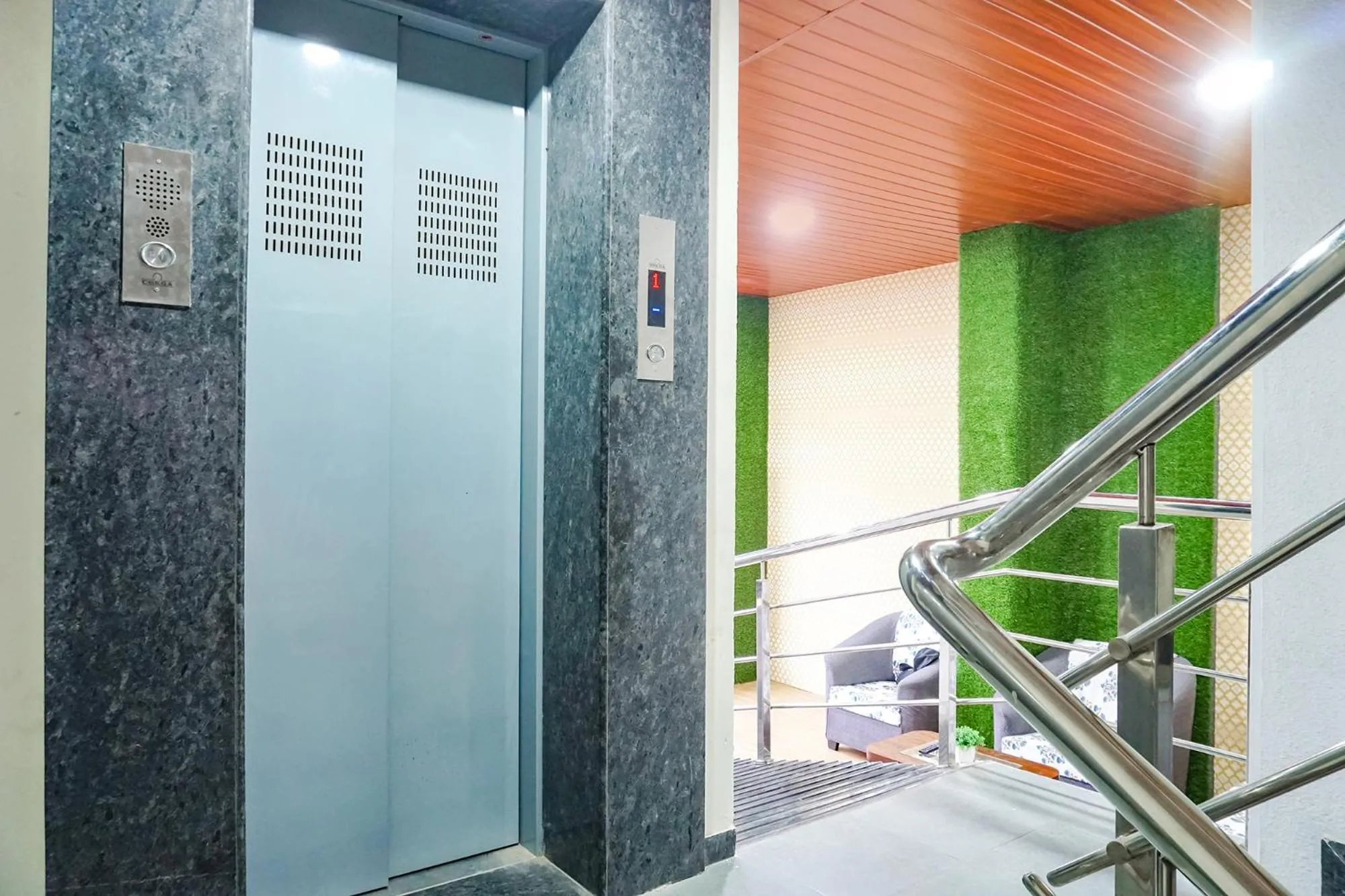 Lobby or reception in FabHotel Stay Inn - IT Hub