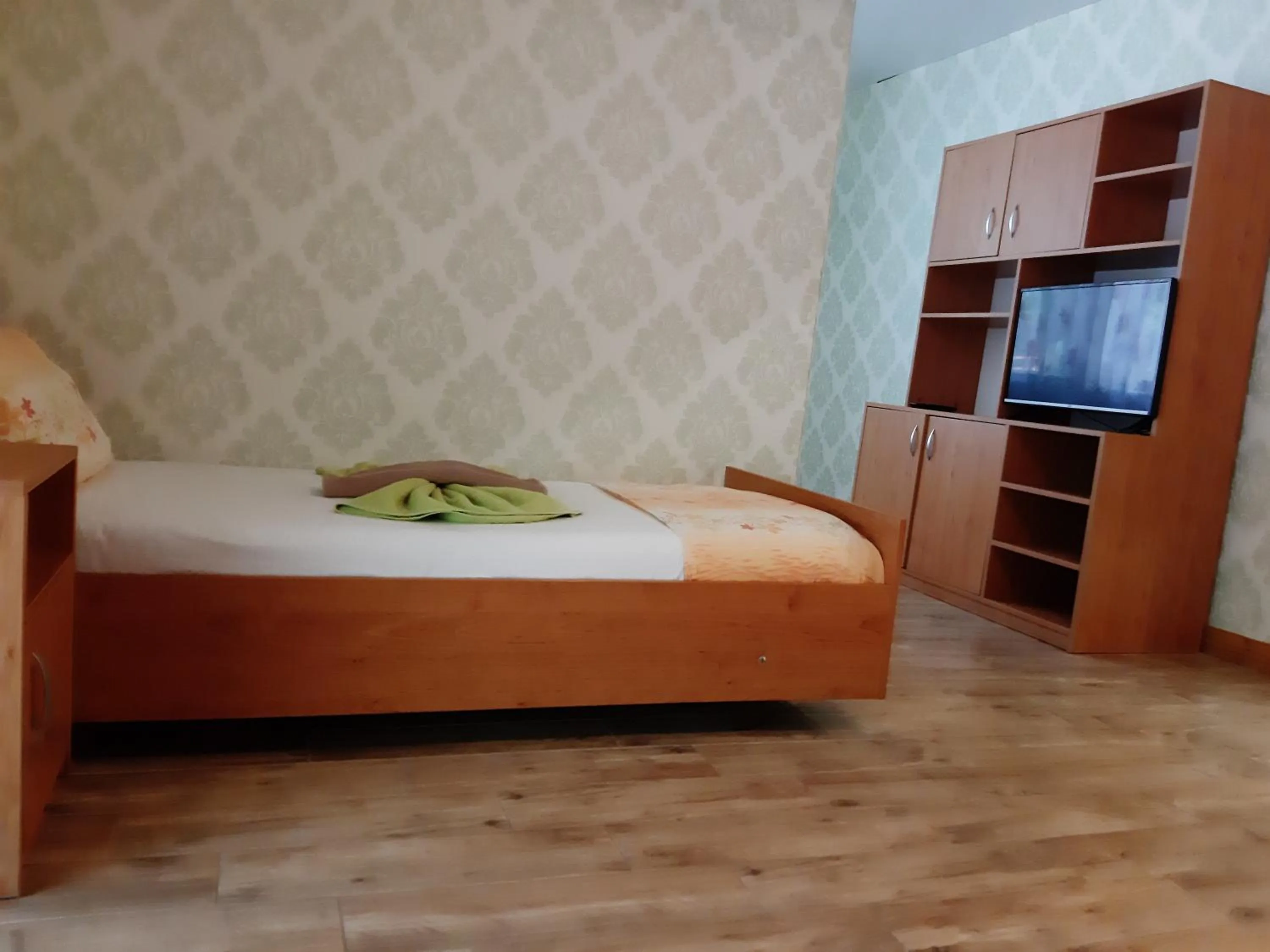 Bed in Elmona Villas