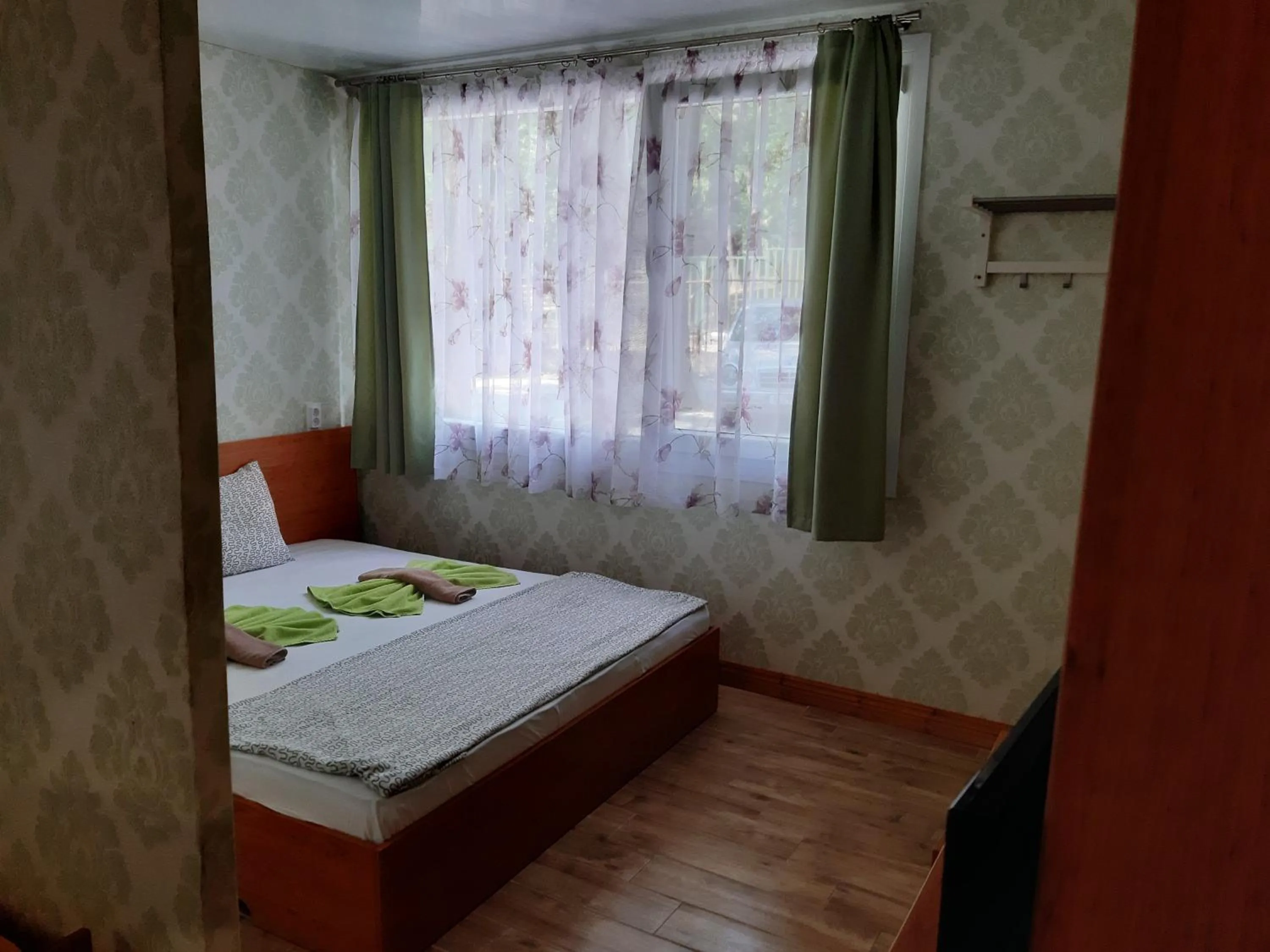 Bed in Elmona Villas