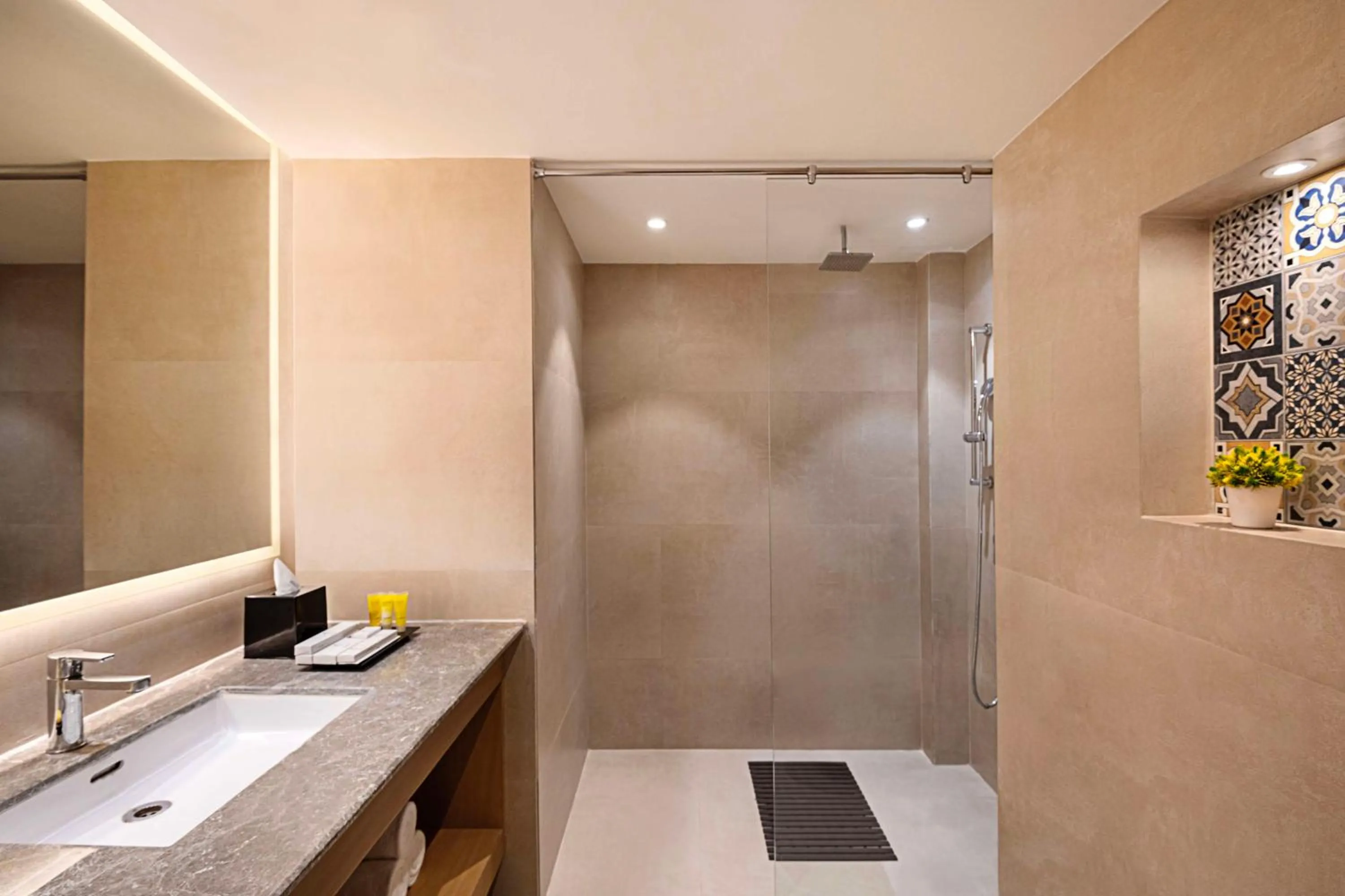 Shower in Hyatt Place Goa Candolim