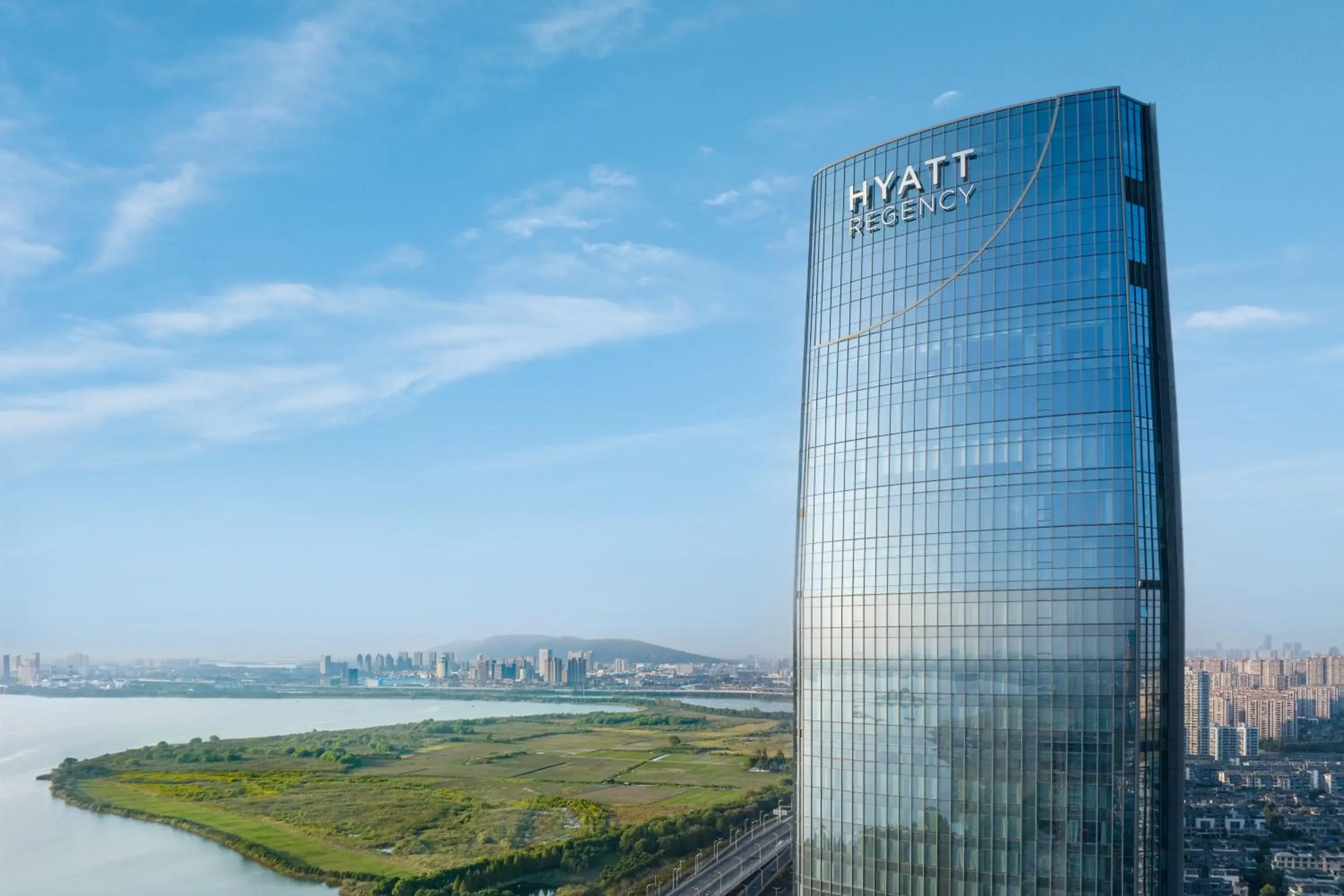 Property building in Hyatt Regency Changshu Kuncheng Lake Property building in Hyatt Regency Changshu Kuncheng Lake