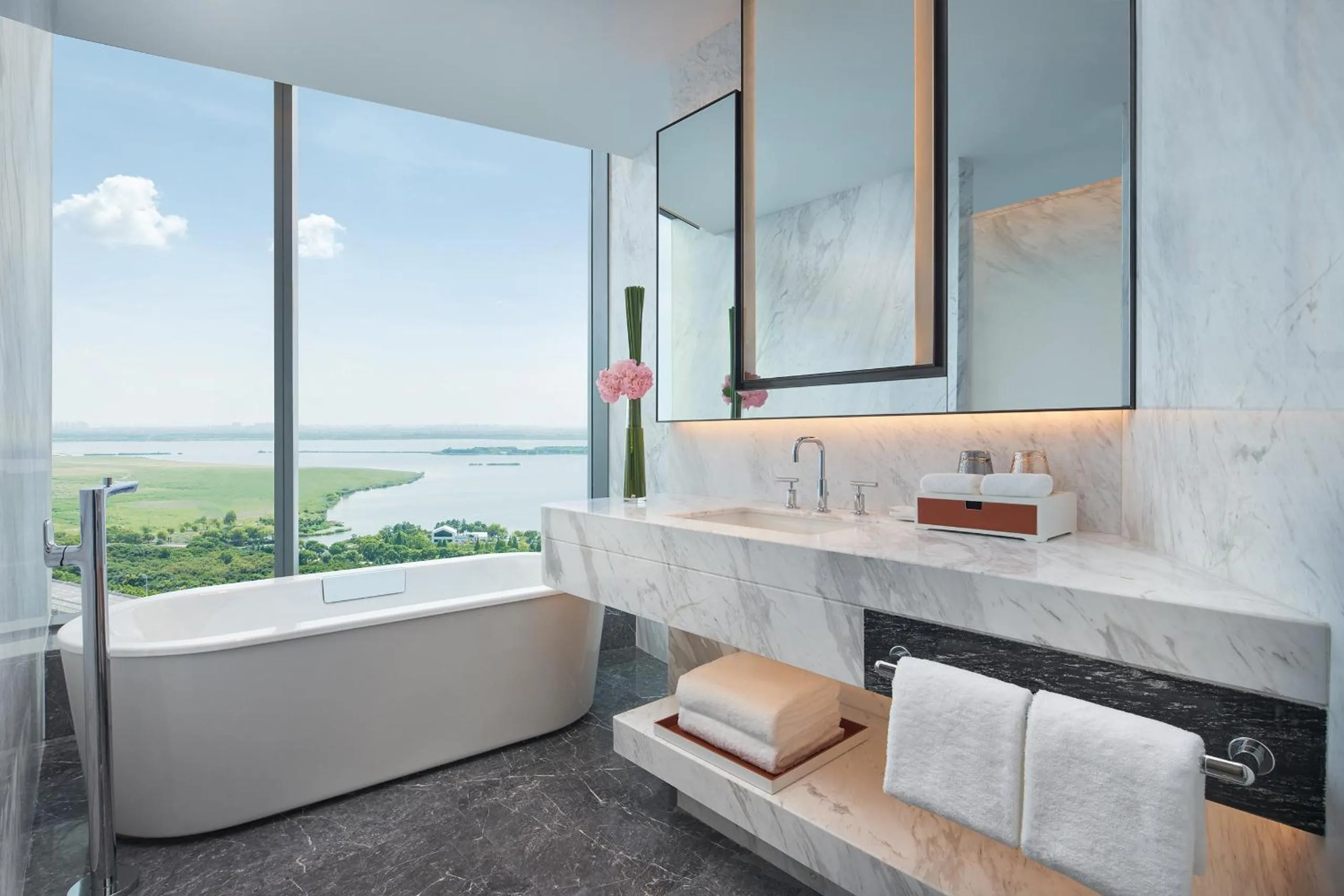 Toilet in Hyatt Regency Changshu Kuncheng Lake