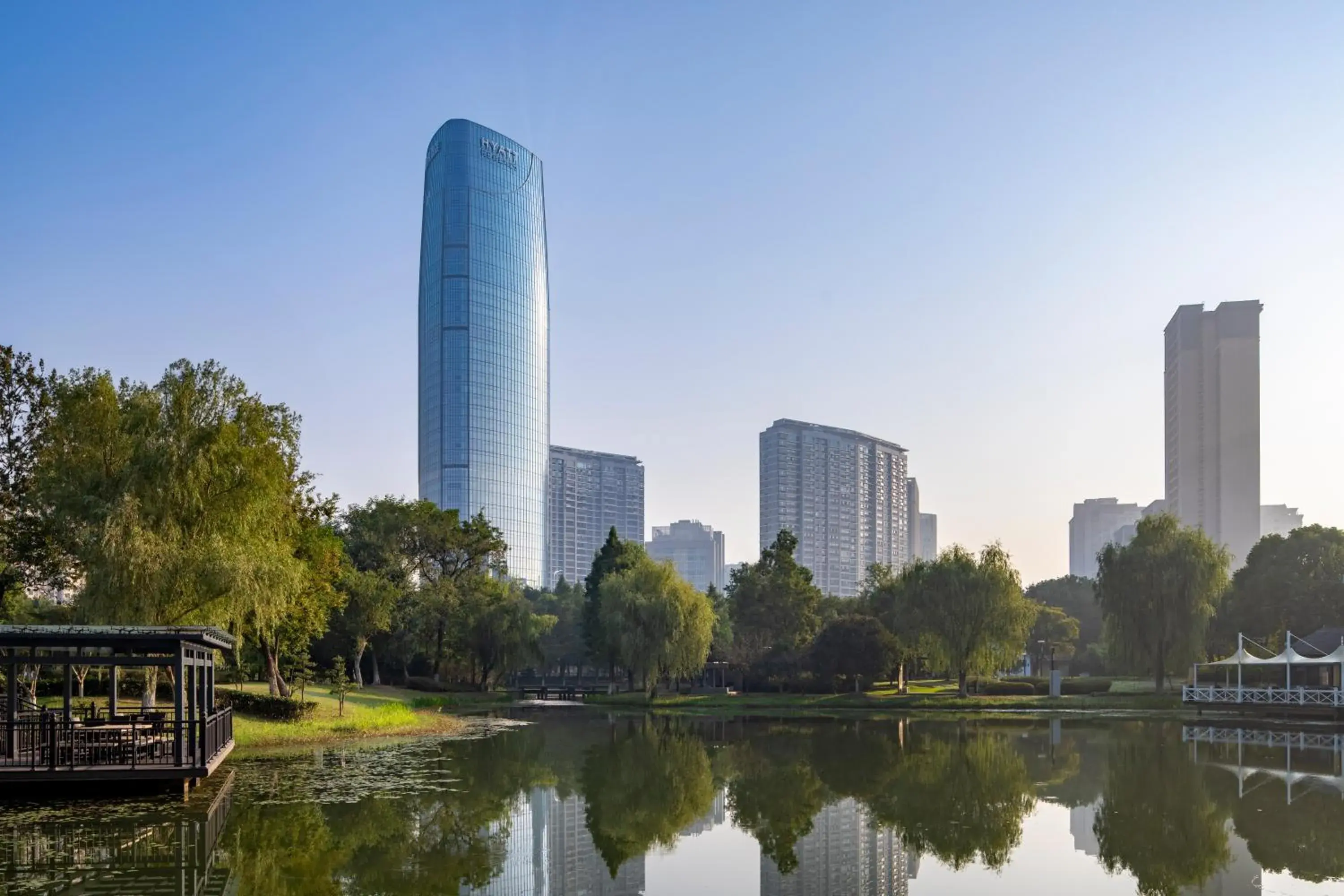 Property building in Hyatt Regency Changshu Kuncheng Lake Property building in Hyatt Regency Changshu Kuncheng Lake