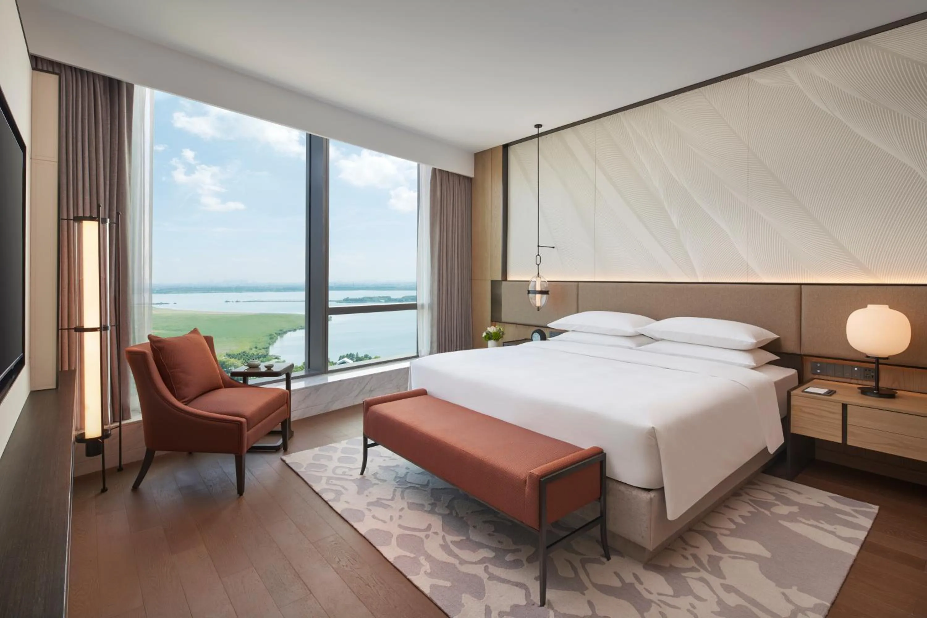 Bed in Hyatt Regency Changshu Kuncheng Lake