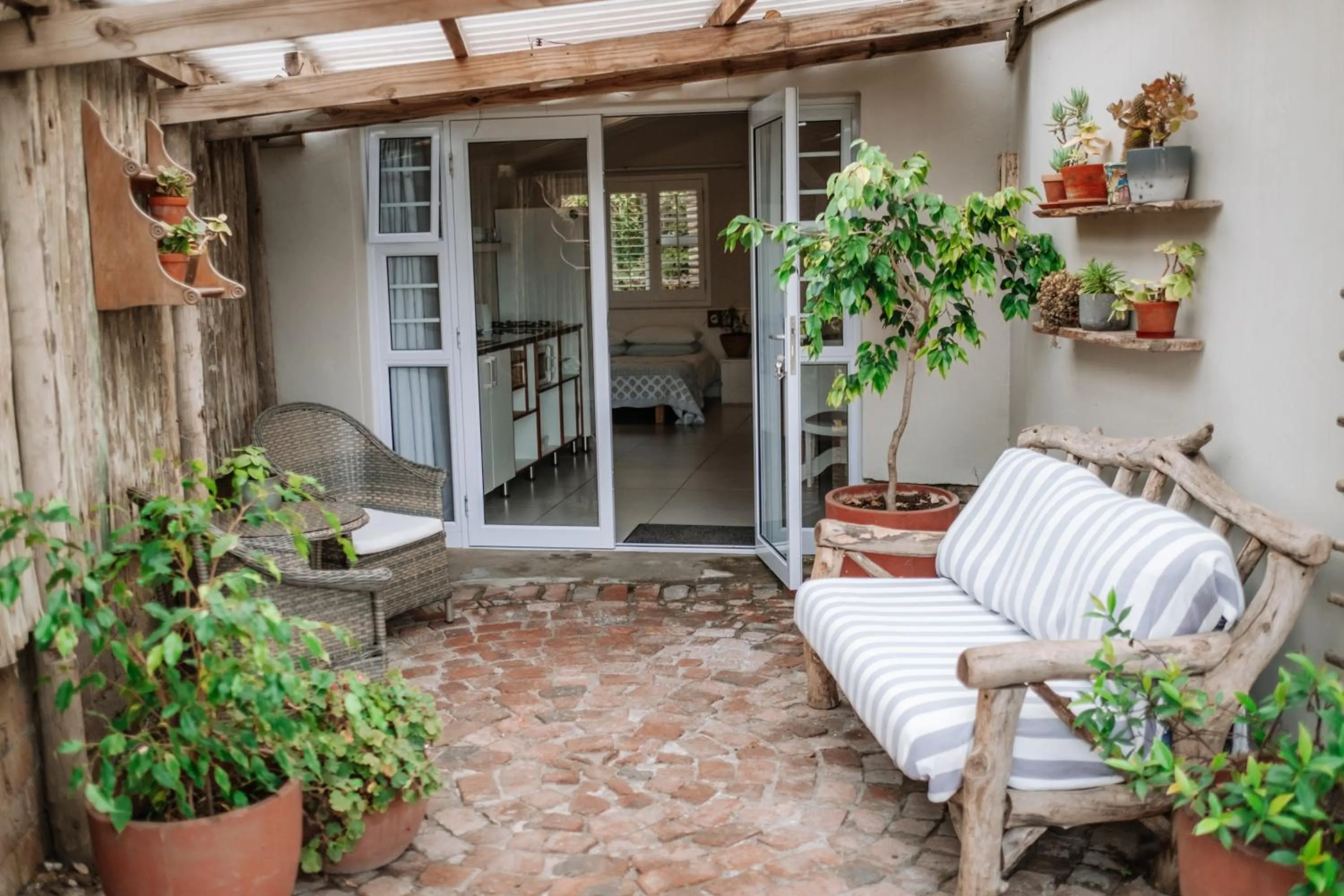 Pebbles Beach Cottage
