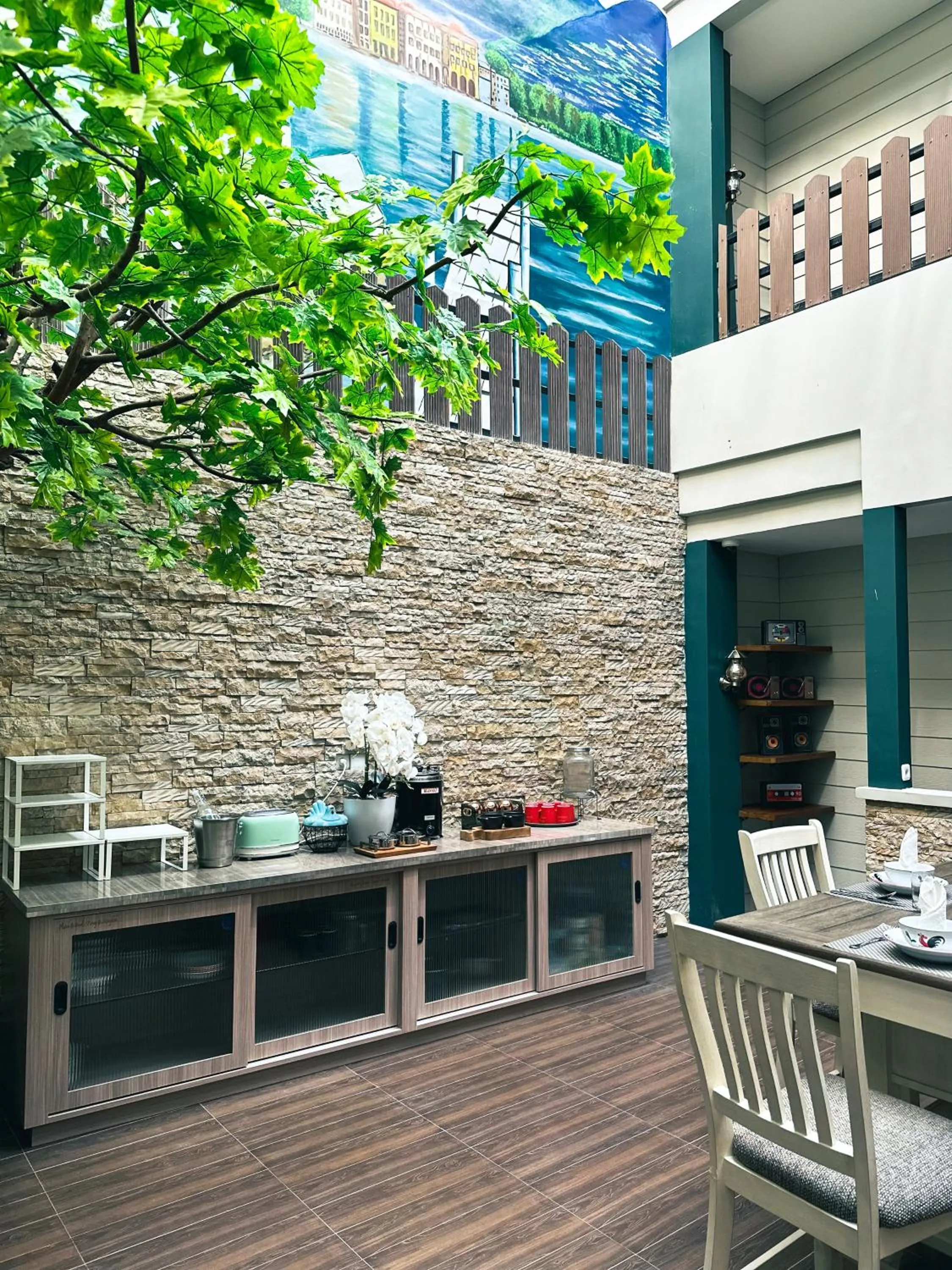 Restaurant/places to eat in Lugano Arte Homestay