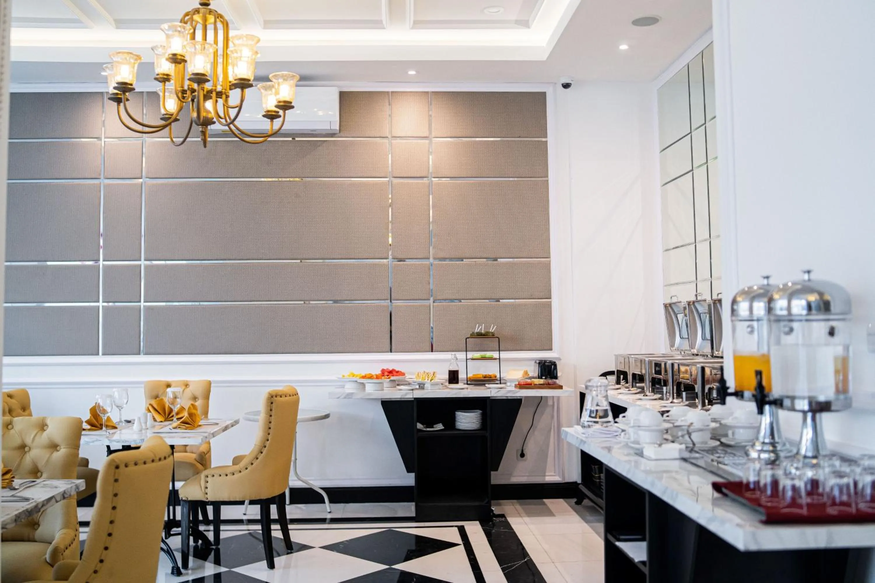 Restaurant/places to eat in The Difan Hotel