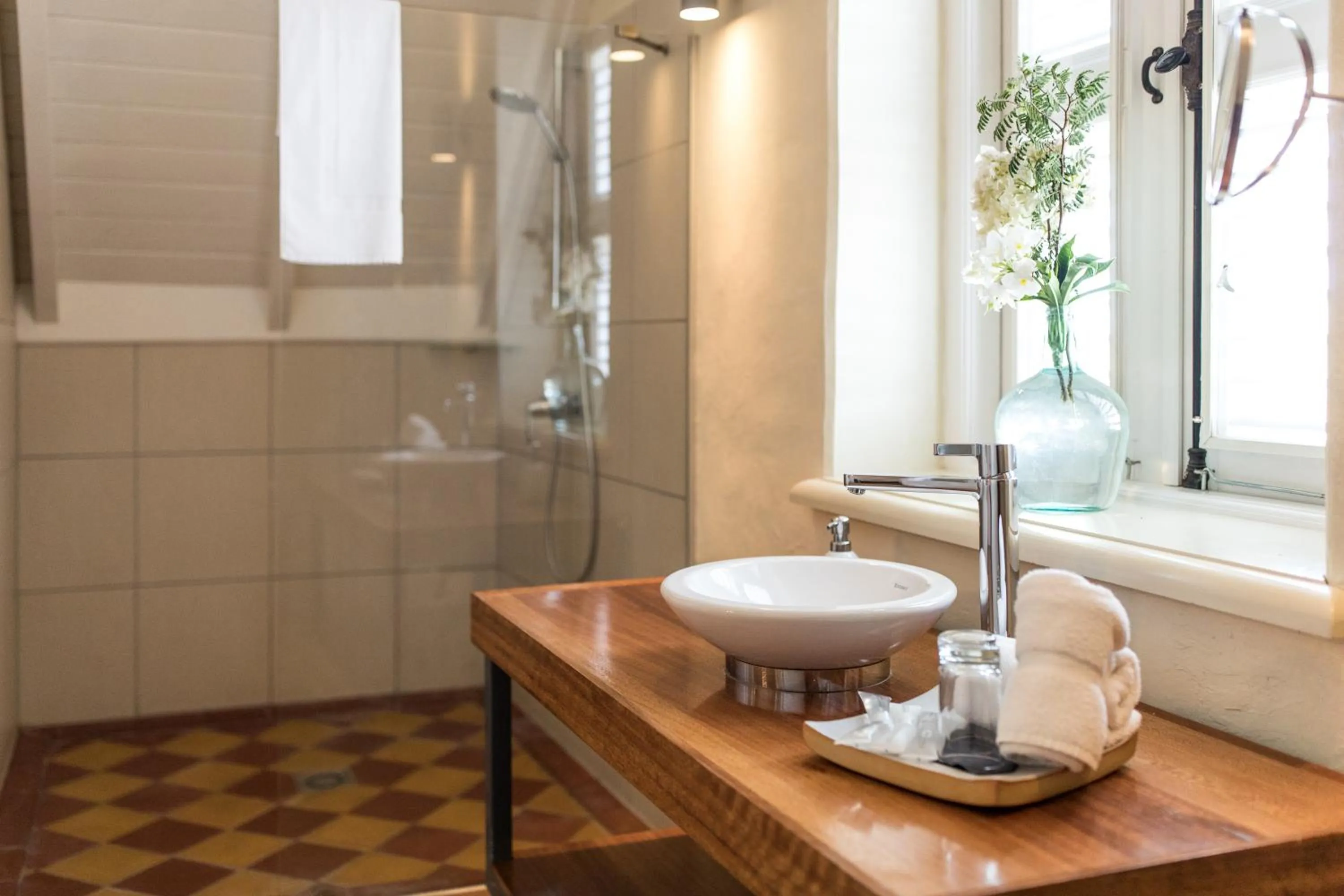 Bathroom in Landhuis Klein Santa Martha Boutique Hotel Restaurant.