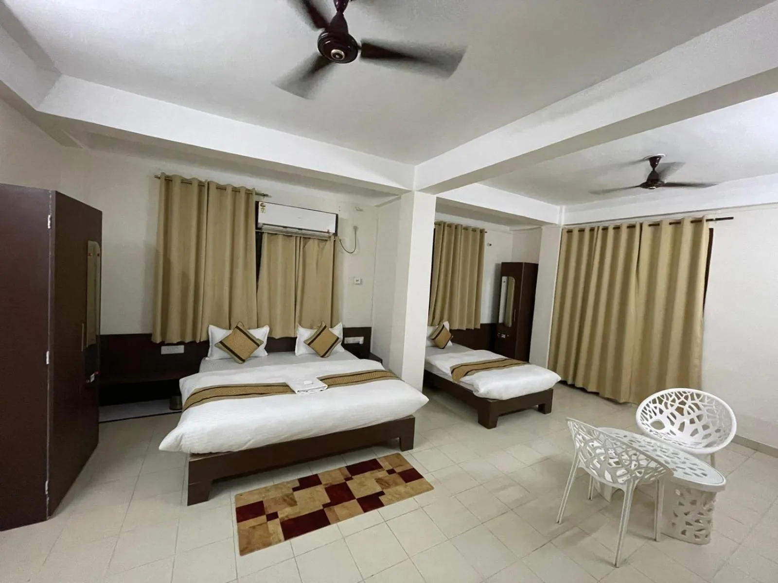 Bed in ERICA RESIDENCY