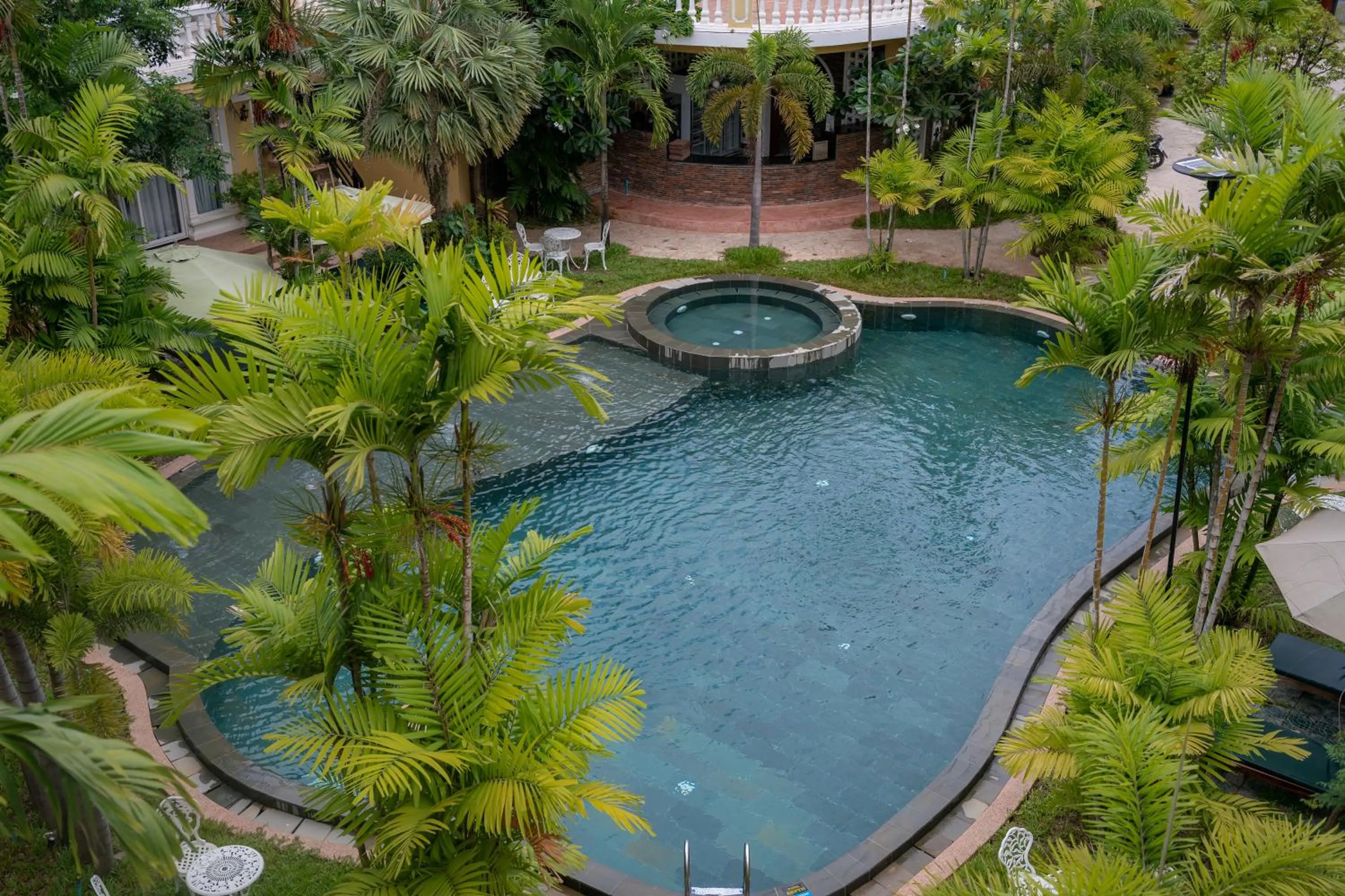 Swimming pool in Sokchea Kampot Hotel