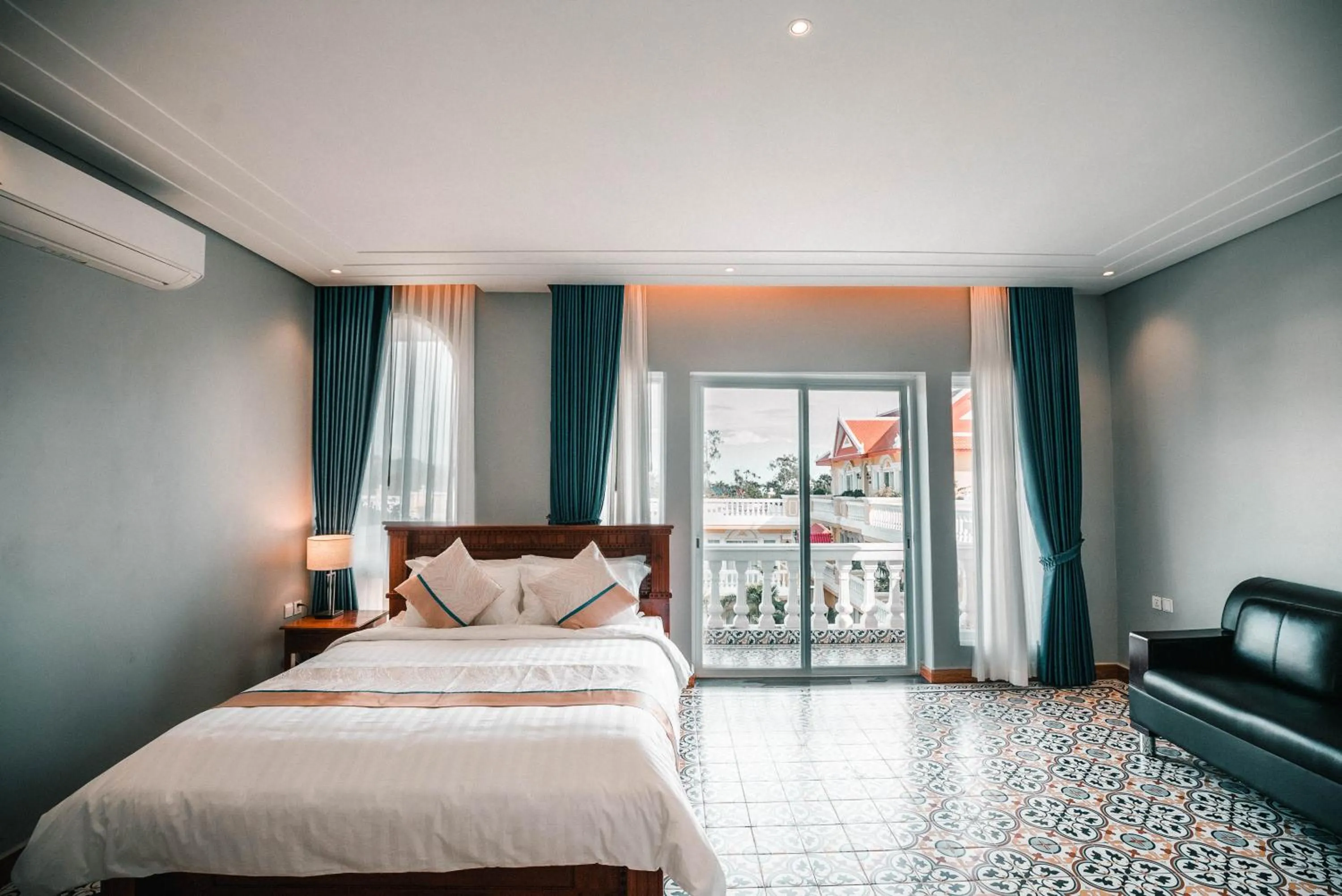 Bedroom, Bed in Sokchea Kampot Hotel