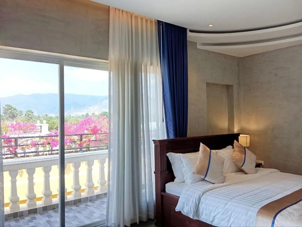 View (from property/room), Bed in Sokchea Kampot Hotel