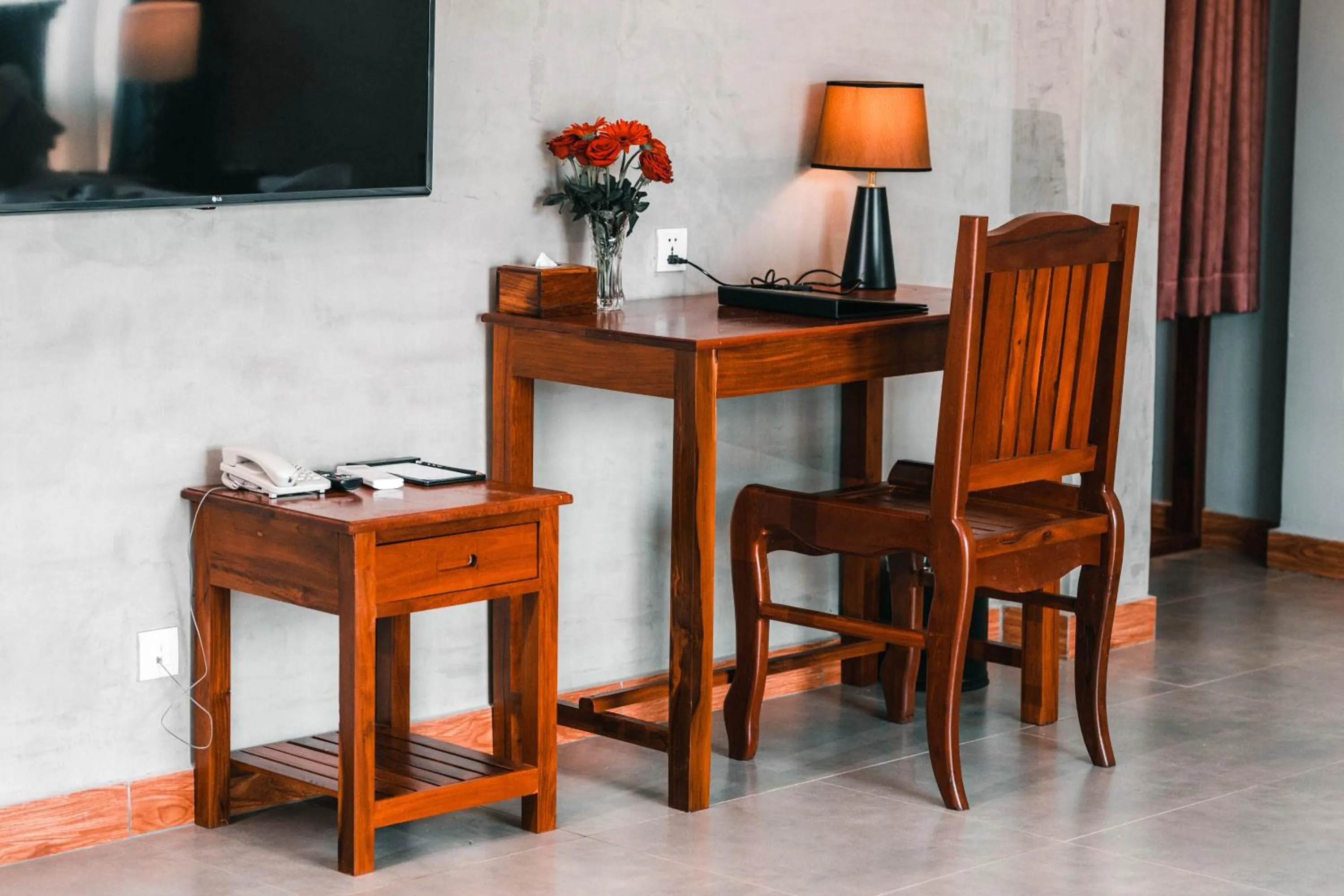 TV and multimedia in Sokchea Kampot Hotel