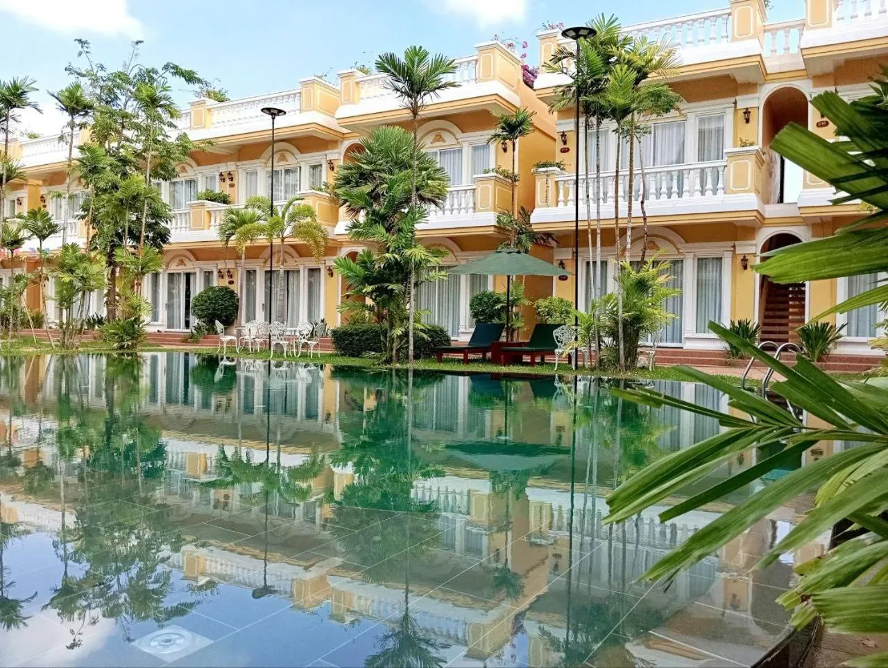 Swimming pool in Sokchea Kampot Hotel