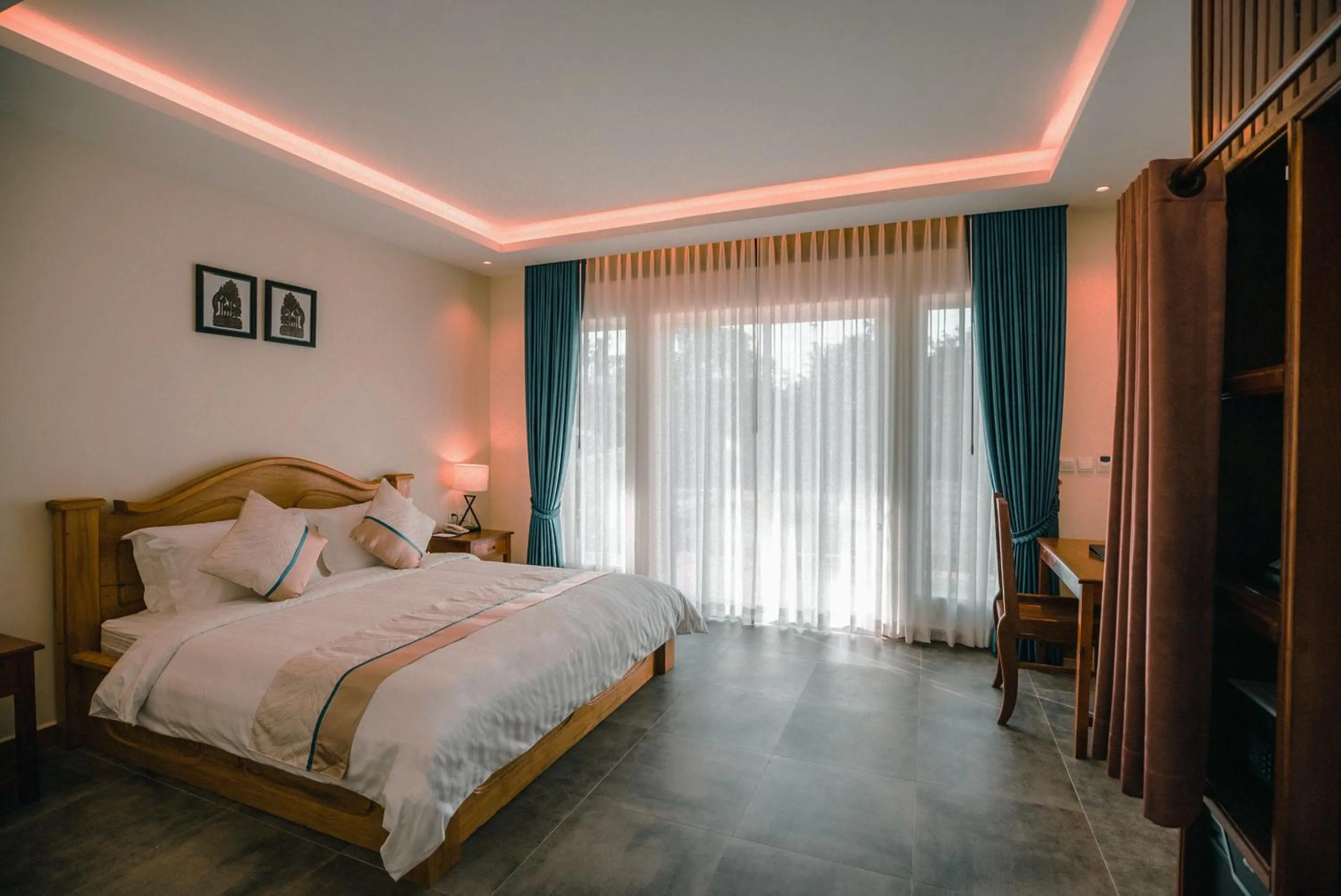 Photo of the whole room, Bed in Sokchea Kampot Hotel