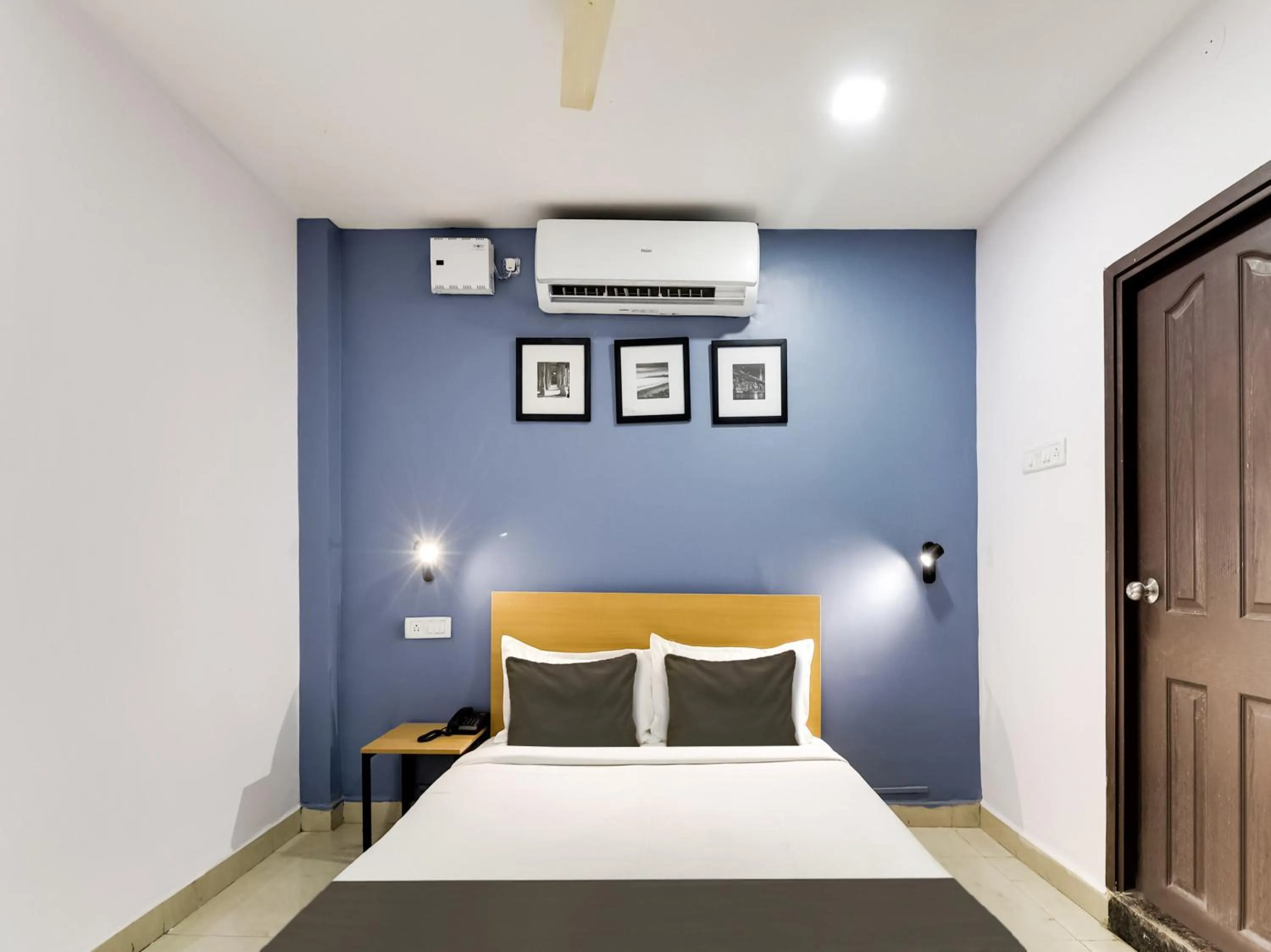 Bedroom, Bed in Collection O Golden Gate