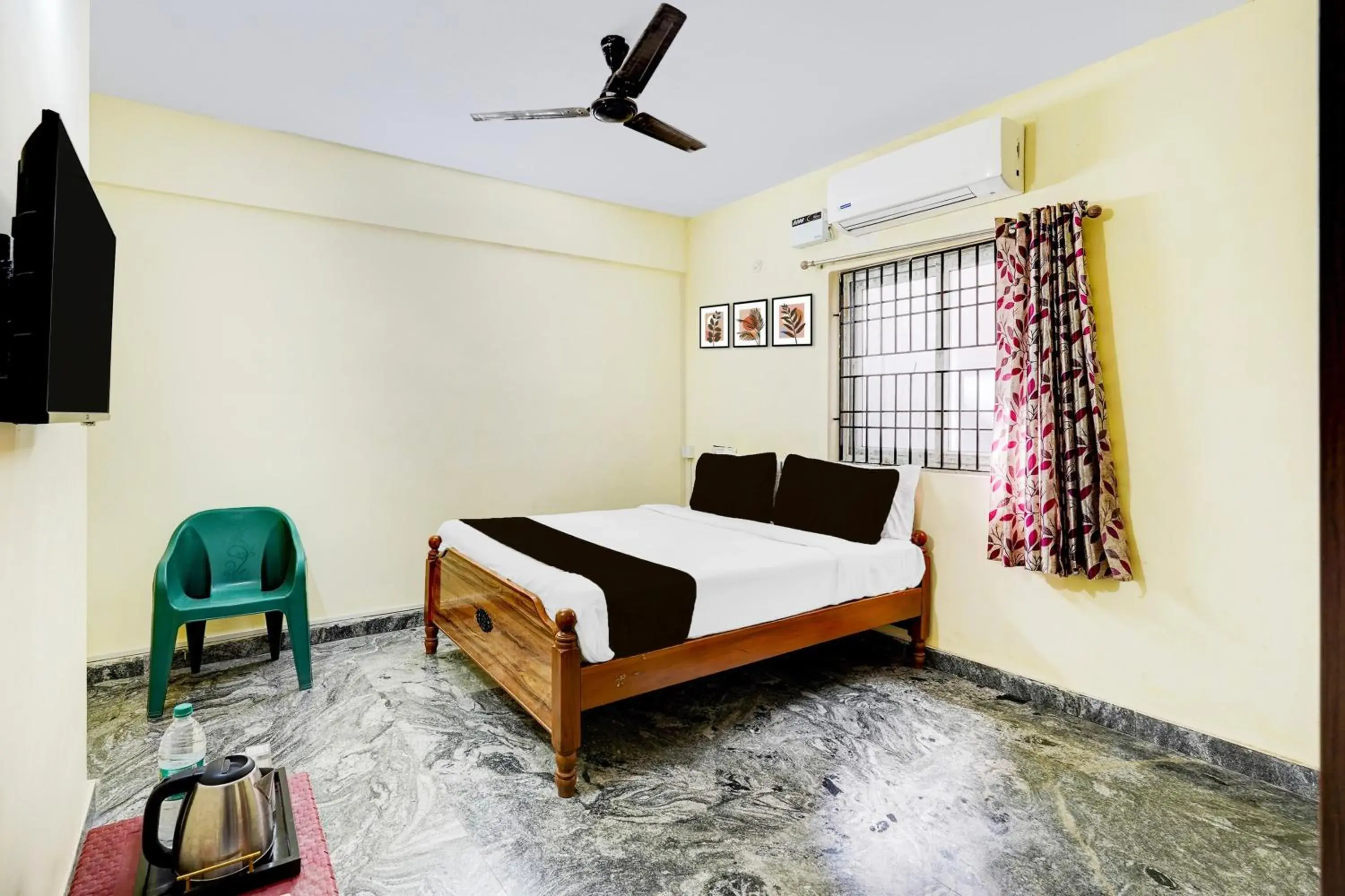 Bedroom, Bed in Super Collection O Sathyabama University Sithalapakkam Formerly Srinivasa Residency Bedroom, Bed in Super Collection O Sathyabama University Sithalapakkam Formerly Srinivasa Residency