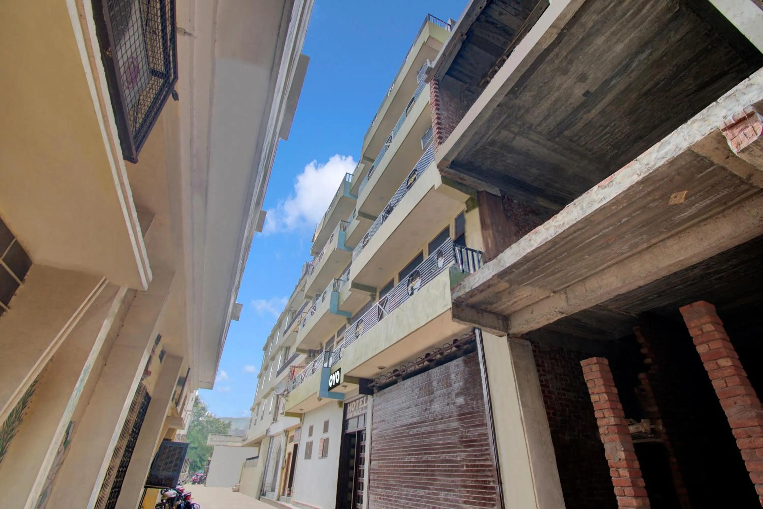 Facade/entrance in Hotel O Asian Palace