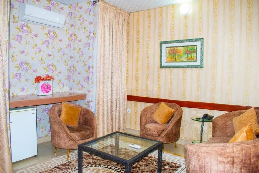 Seating area in ERiTH APARTMENT & SUITES