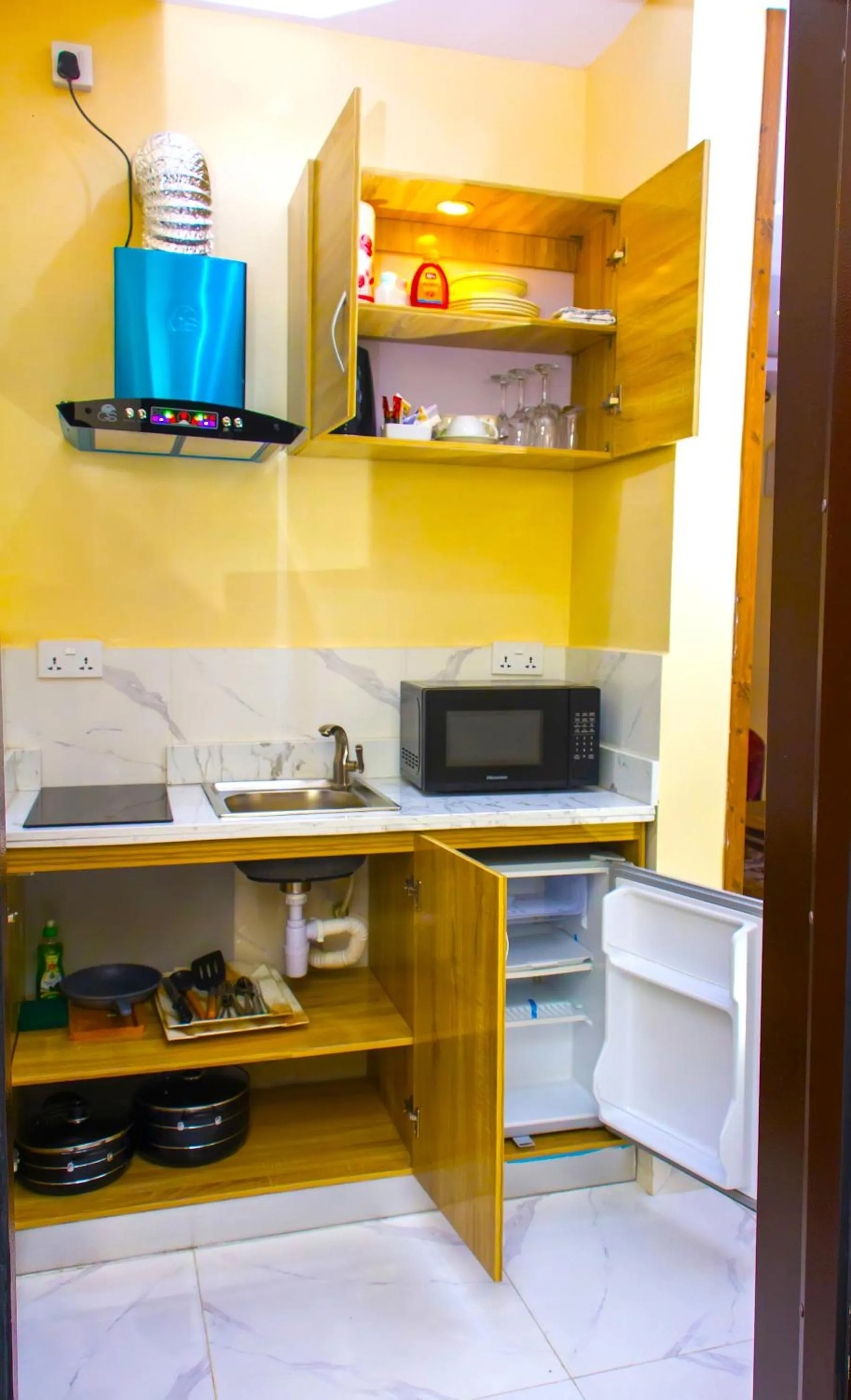 ERiTH APARTMENT & SUITES