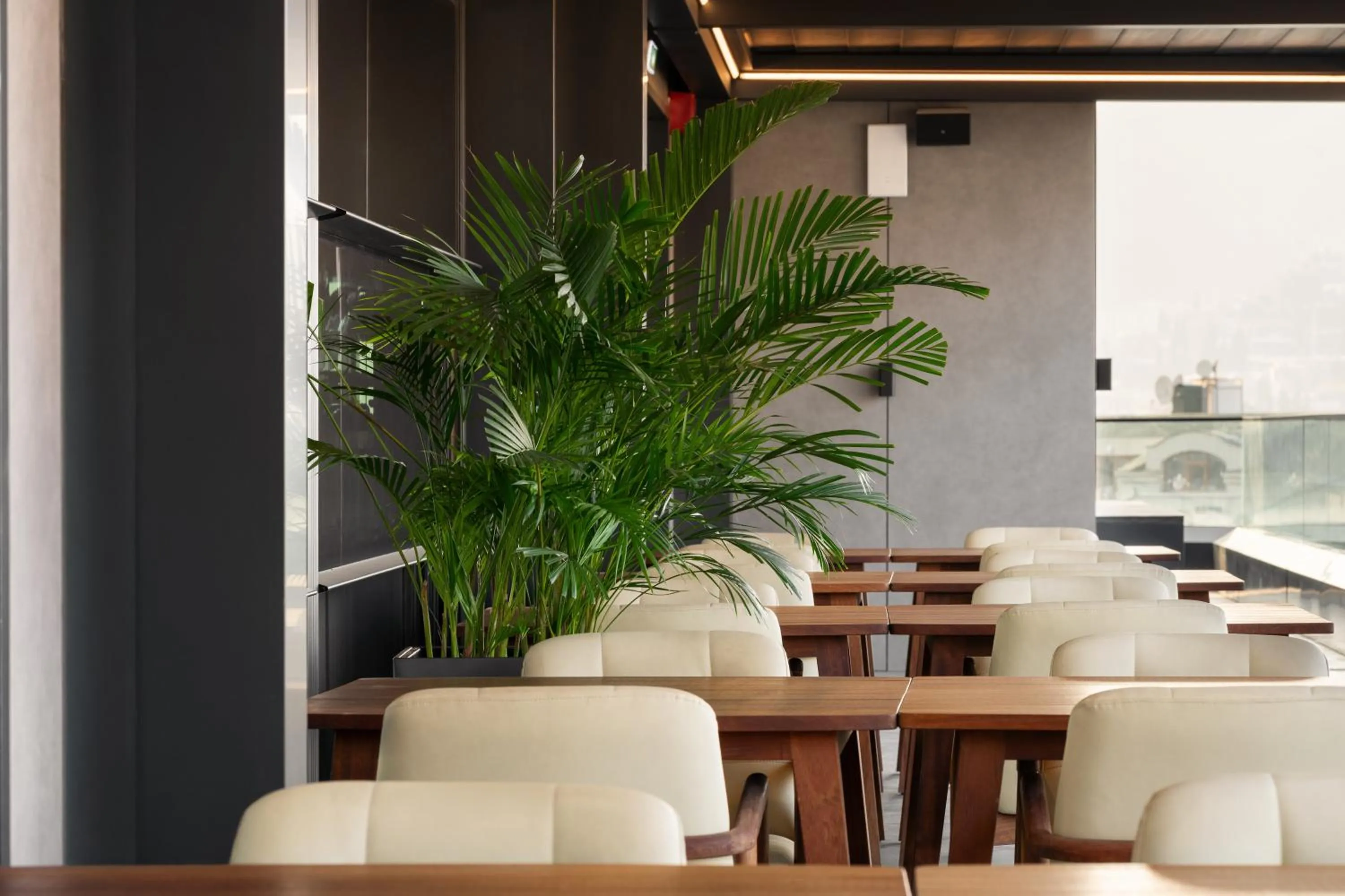 Restaurant/places to eat in Novotel Tbilisi Center