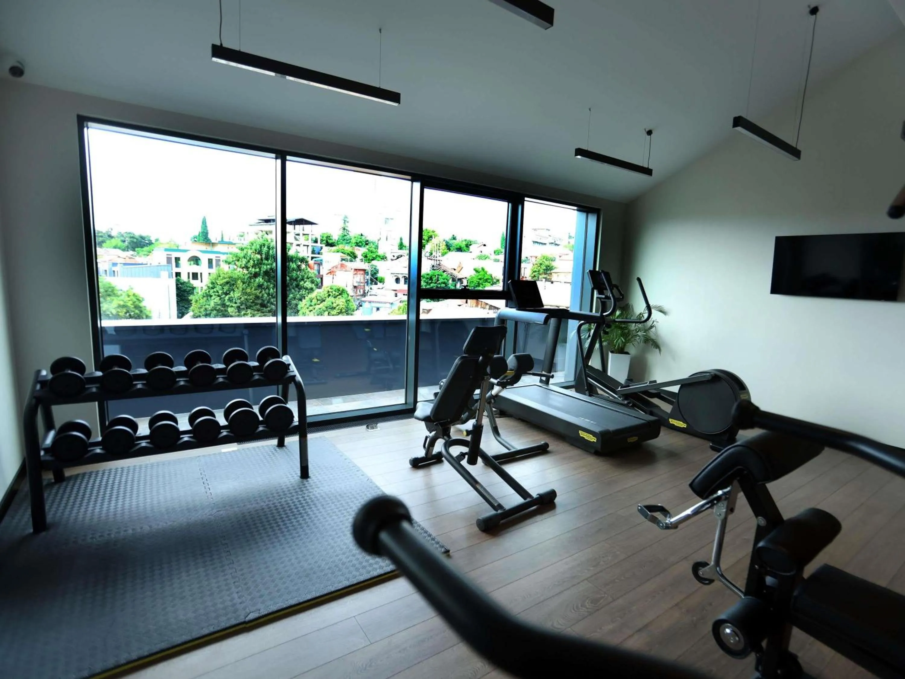 Fitness centre/facilities in Novotel Tbilisi Center