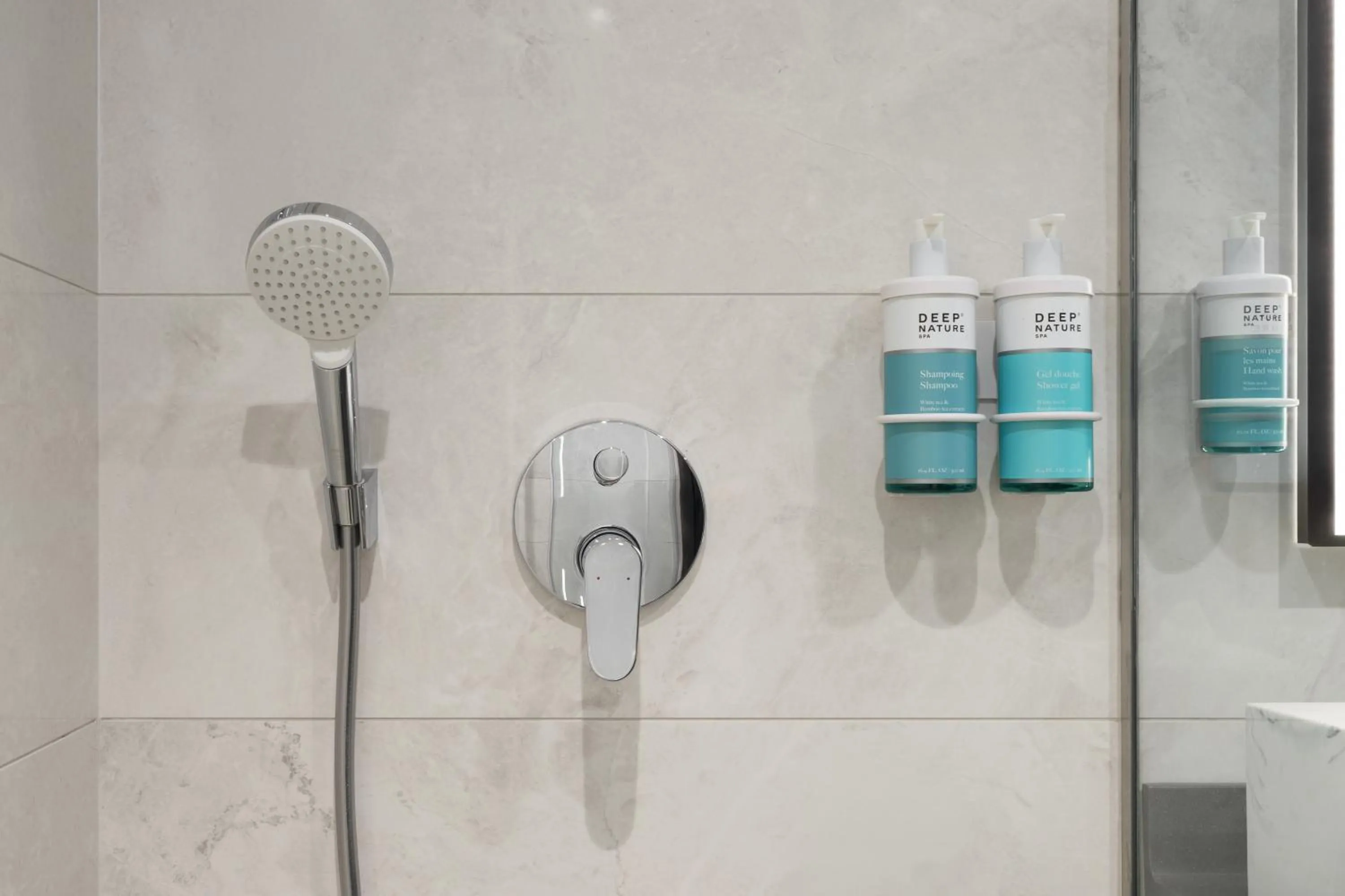 Shower in Novotel Tbilisi Center