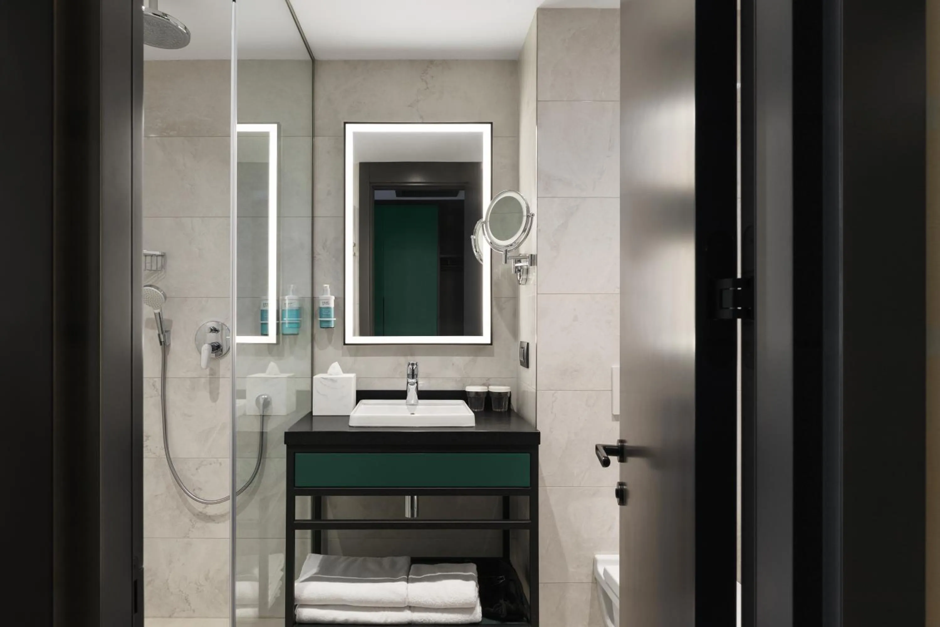 Shower in Novotel Tbilisi Center