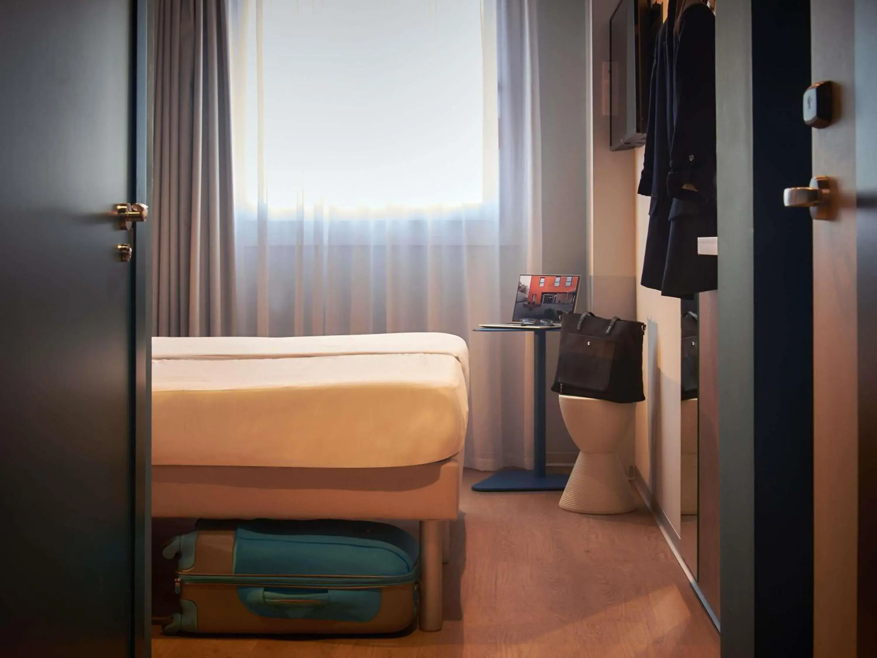 Bedroom, Bed in Ibis budget Vitoria Gasteiz Bedroom, Bed in Ibis budget Vitoria Gasteiz