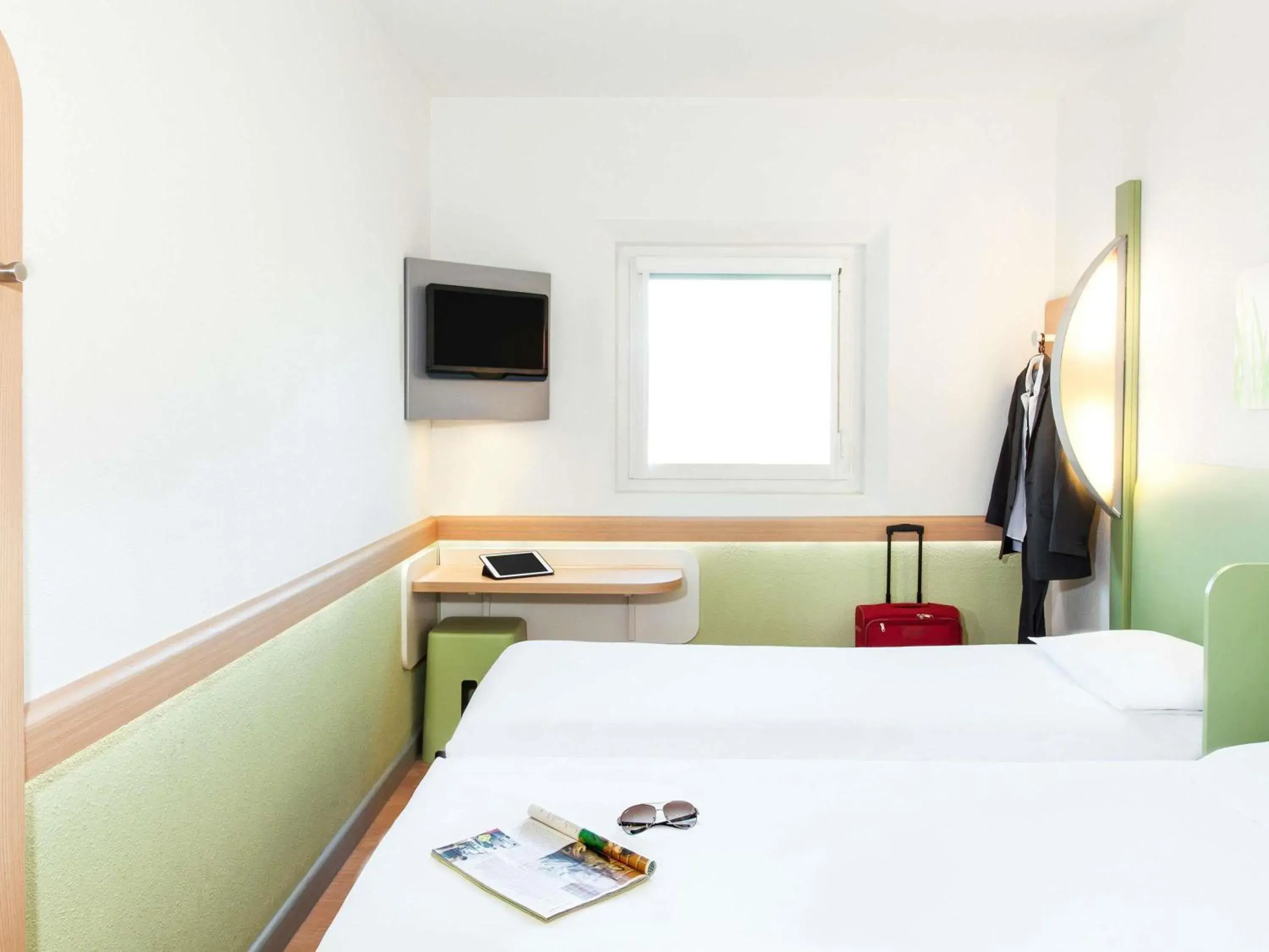 Bedroom, Bed in ibis budget Beaconsfield Bedroom, Bed in ibis budget Beaconsfield