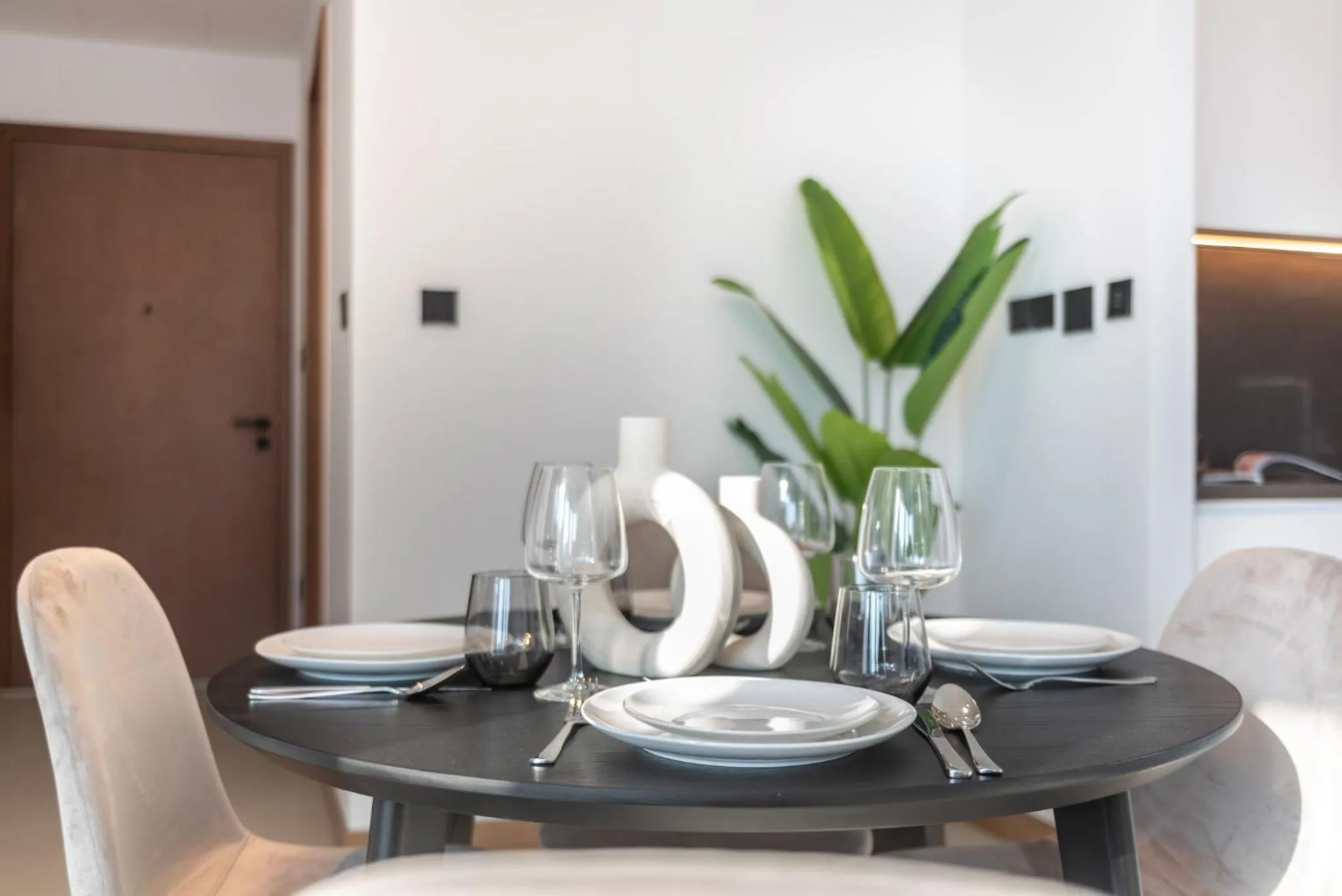 Dining area in Welcome Home Apartments - VIDA Marina - Full Marina view - High Floor