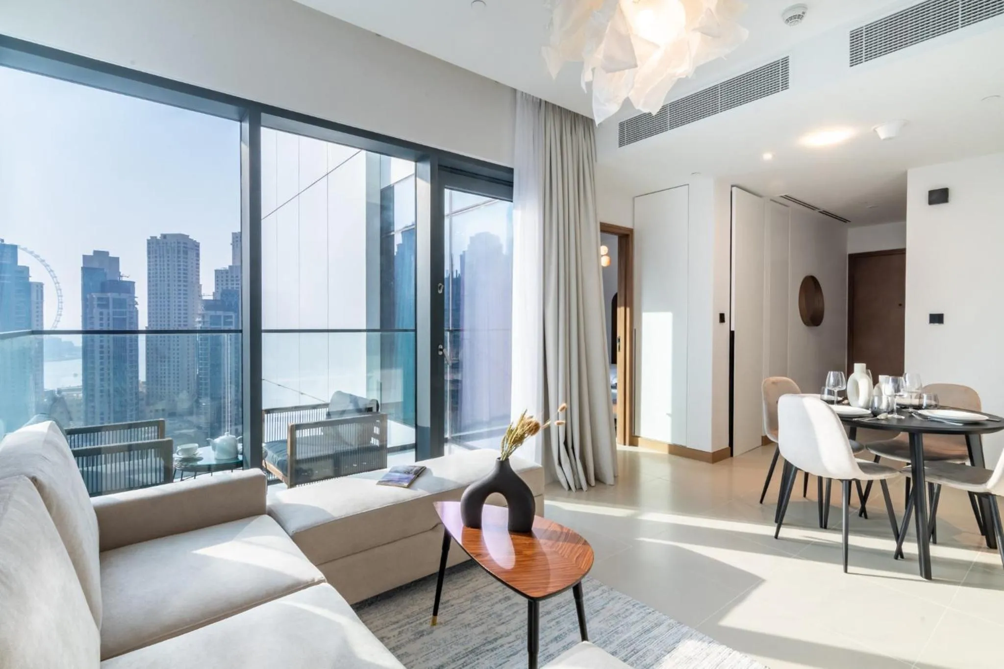 Photo of the whole room in Welcome Home Apartments - VIDA Marina - Full Marina view - High Floor