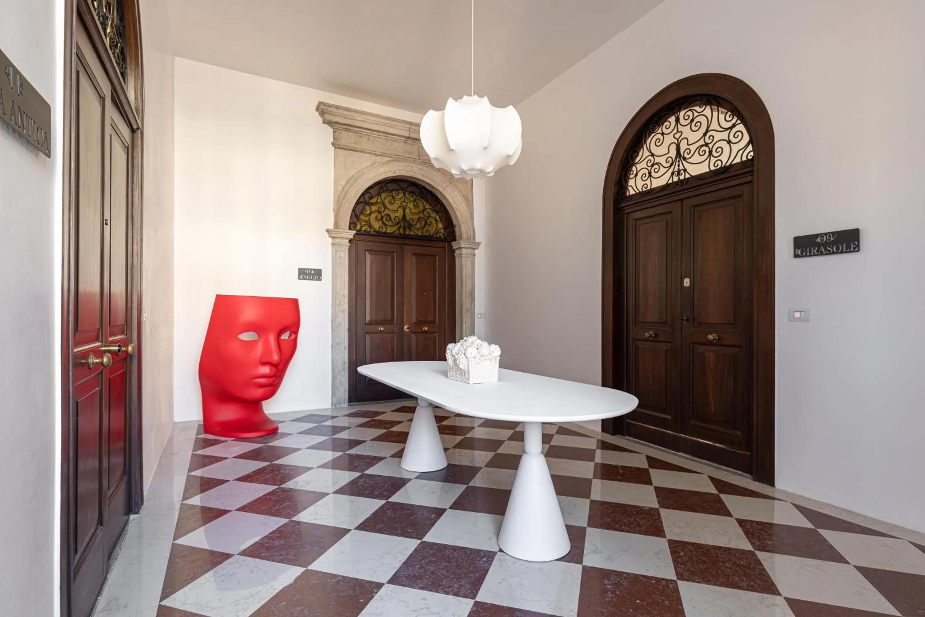 Lobby or reception in Palazzo Dei Fiori by Room Mate