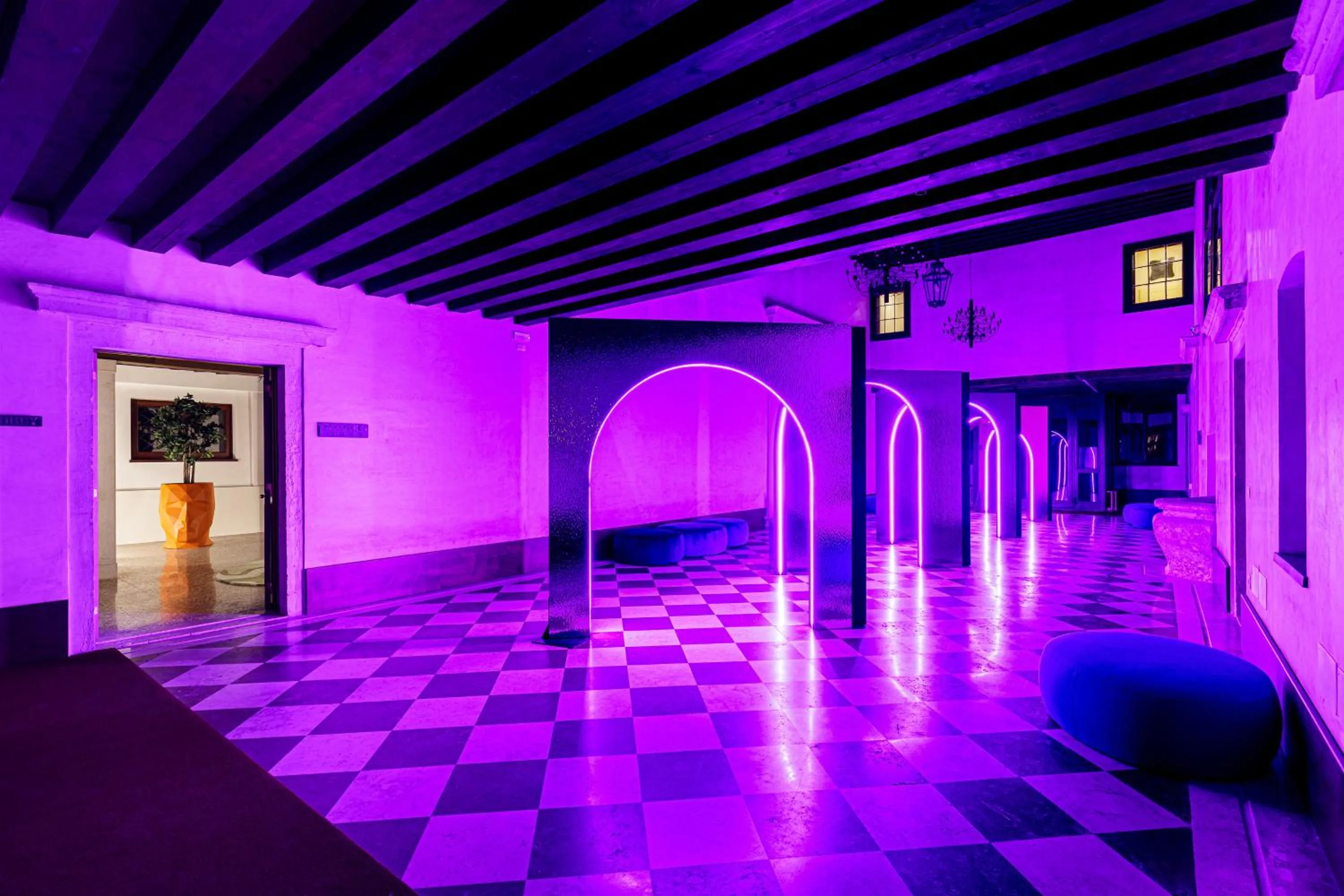 Lobby or reception in Palazzo Dei Fiori by Room Mate