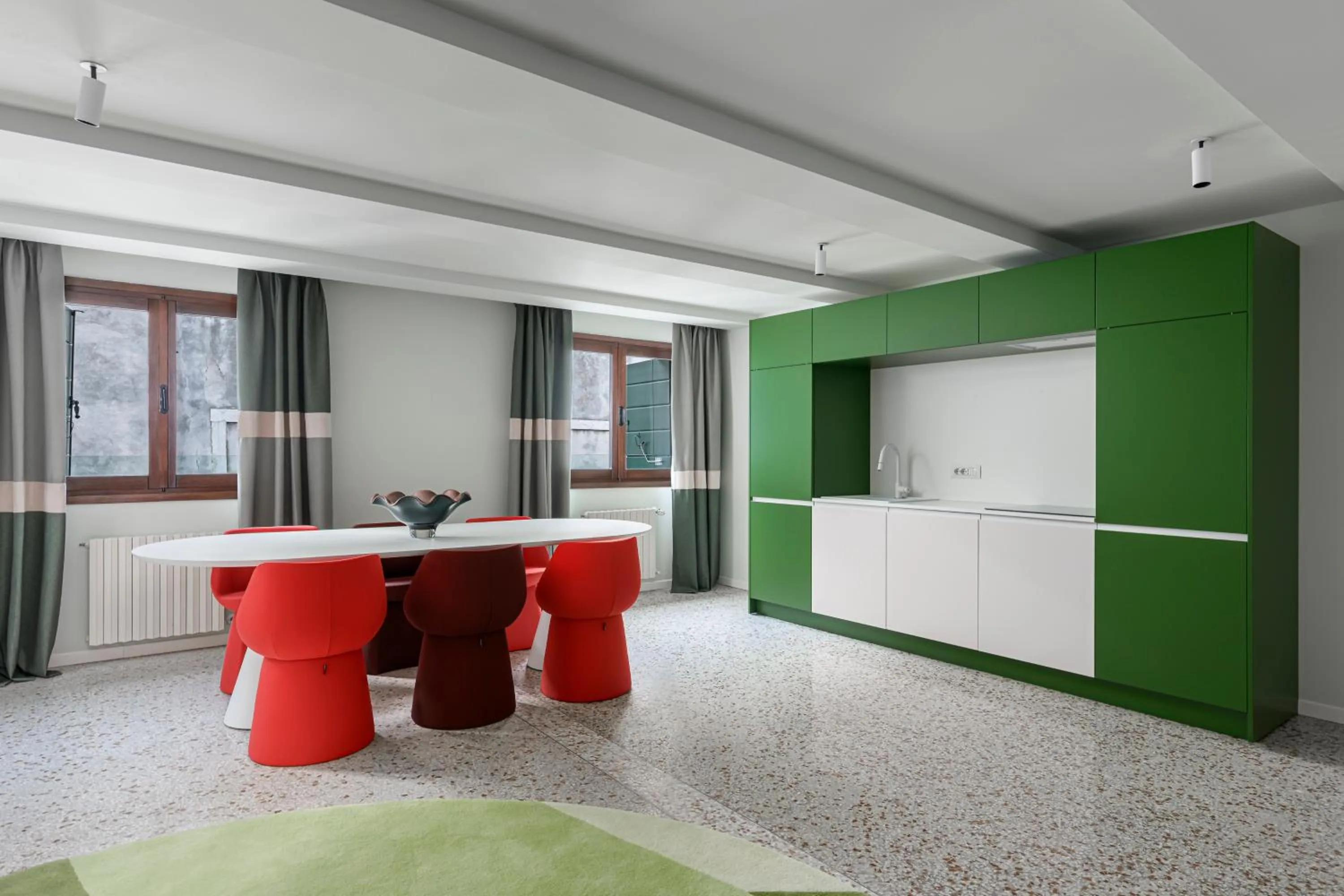 Kitchen or kitchenette in Palazzo Dei Fiori by Room Mate