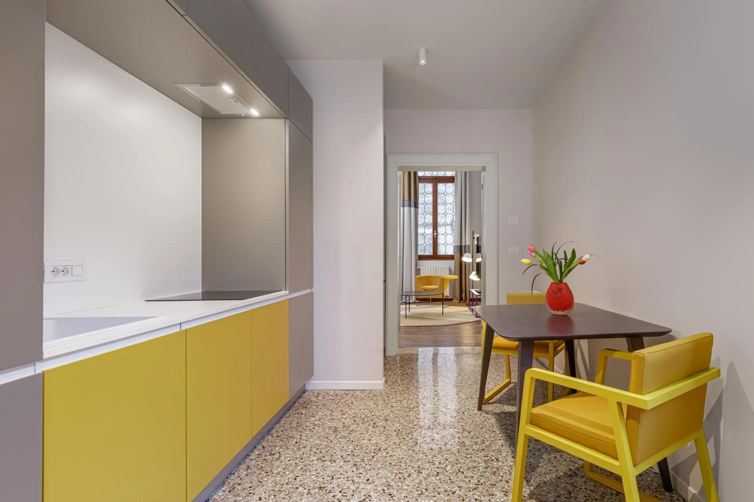 Kitchen or kitchenette in Palazzo Dei Fiori by Room Mate