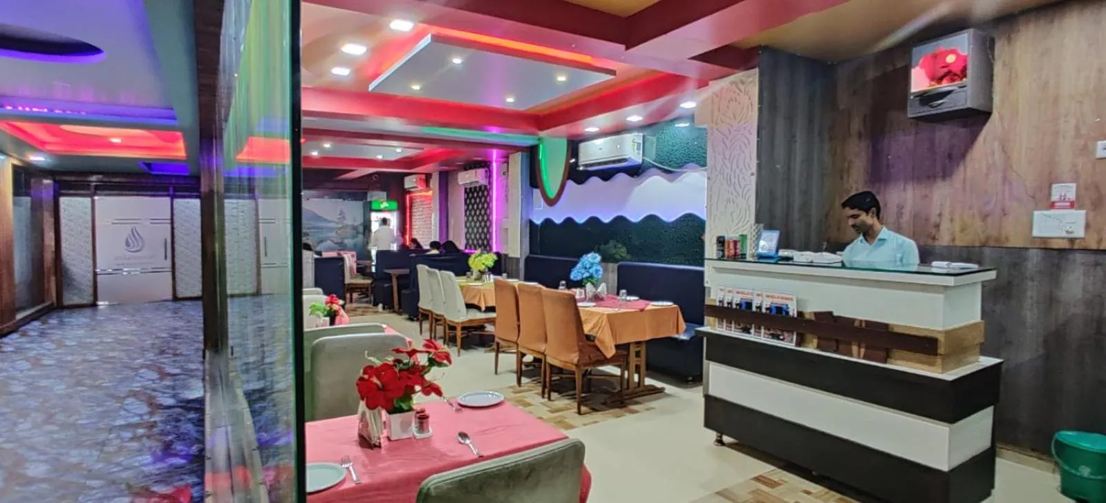 Restaurant/places to eat in Hotel Nirmala Inn
