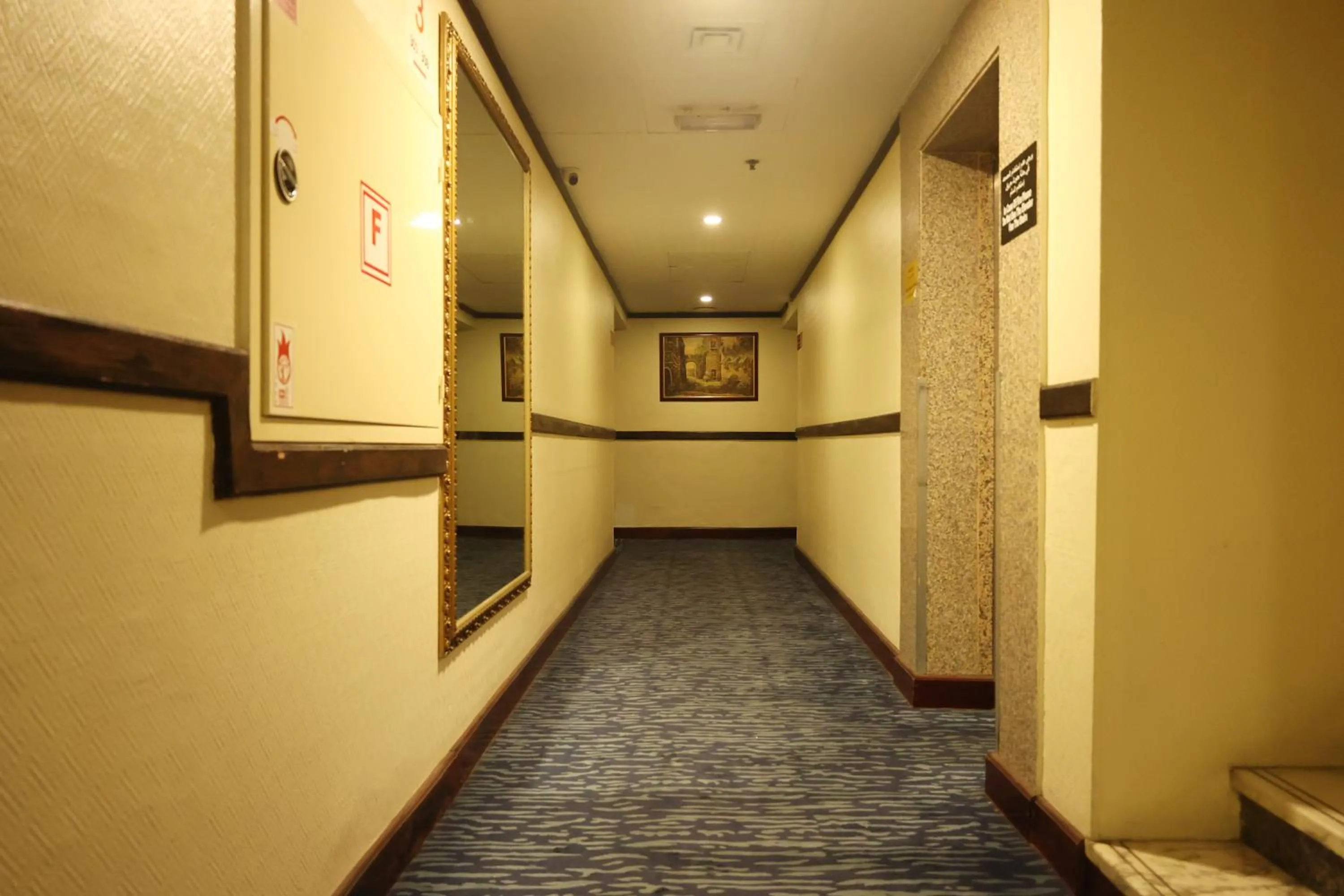 Facade/entrance in Claridge Hotel