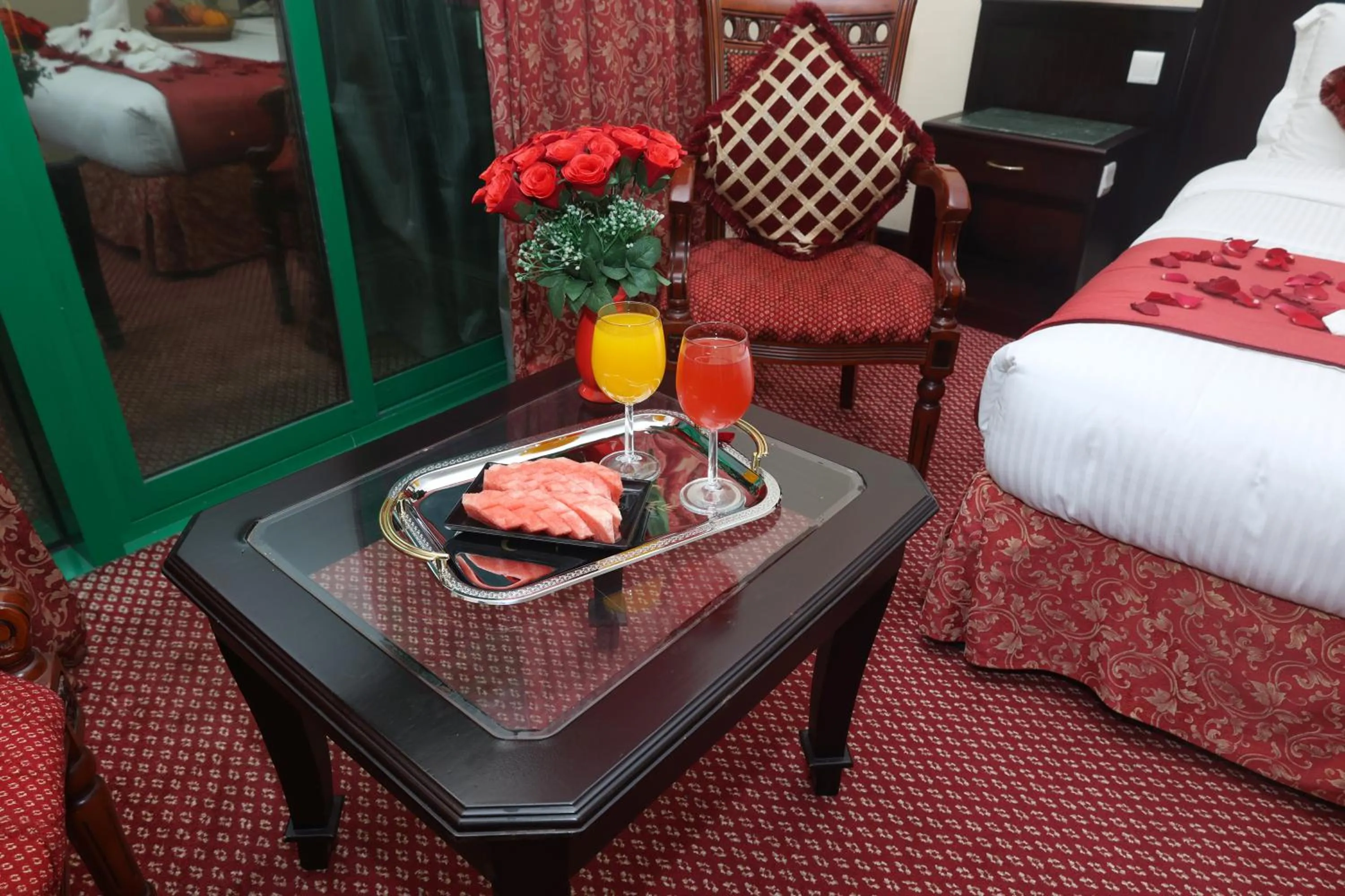 Dining area in Claridge Hotel