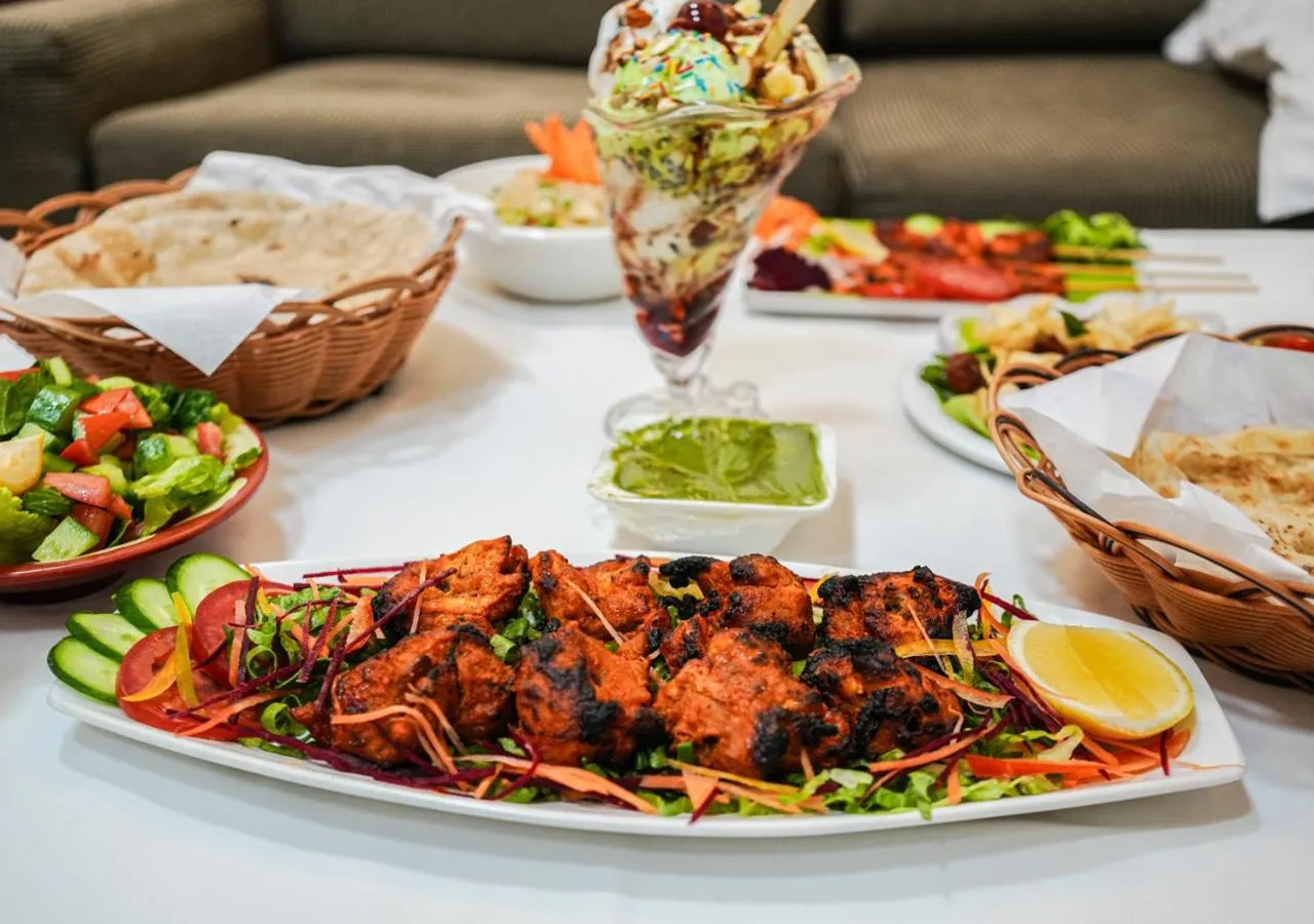 Restaurant/places to eat in Claridge Hotel Dubai